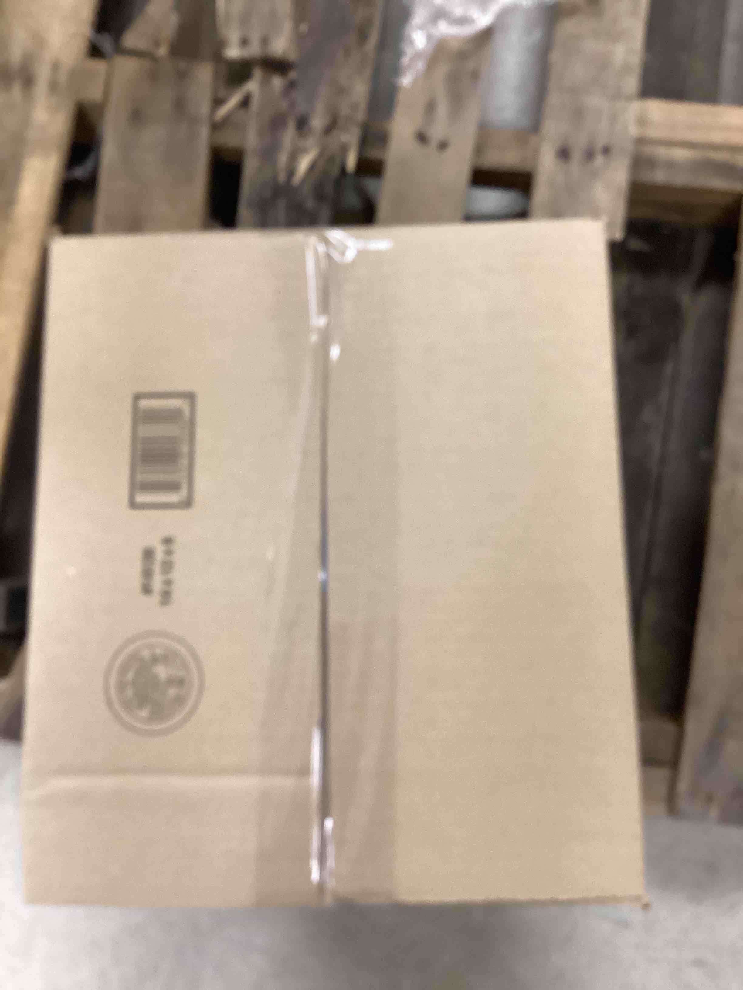 https://s3.amazonaws.com/lotting-images-prod/bidfta/PNK1232298_1757080056797.jpeg