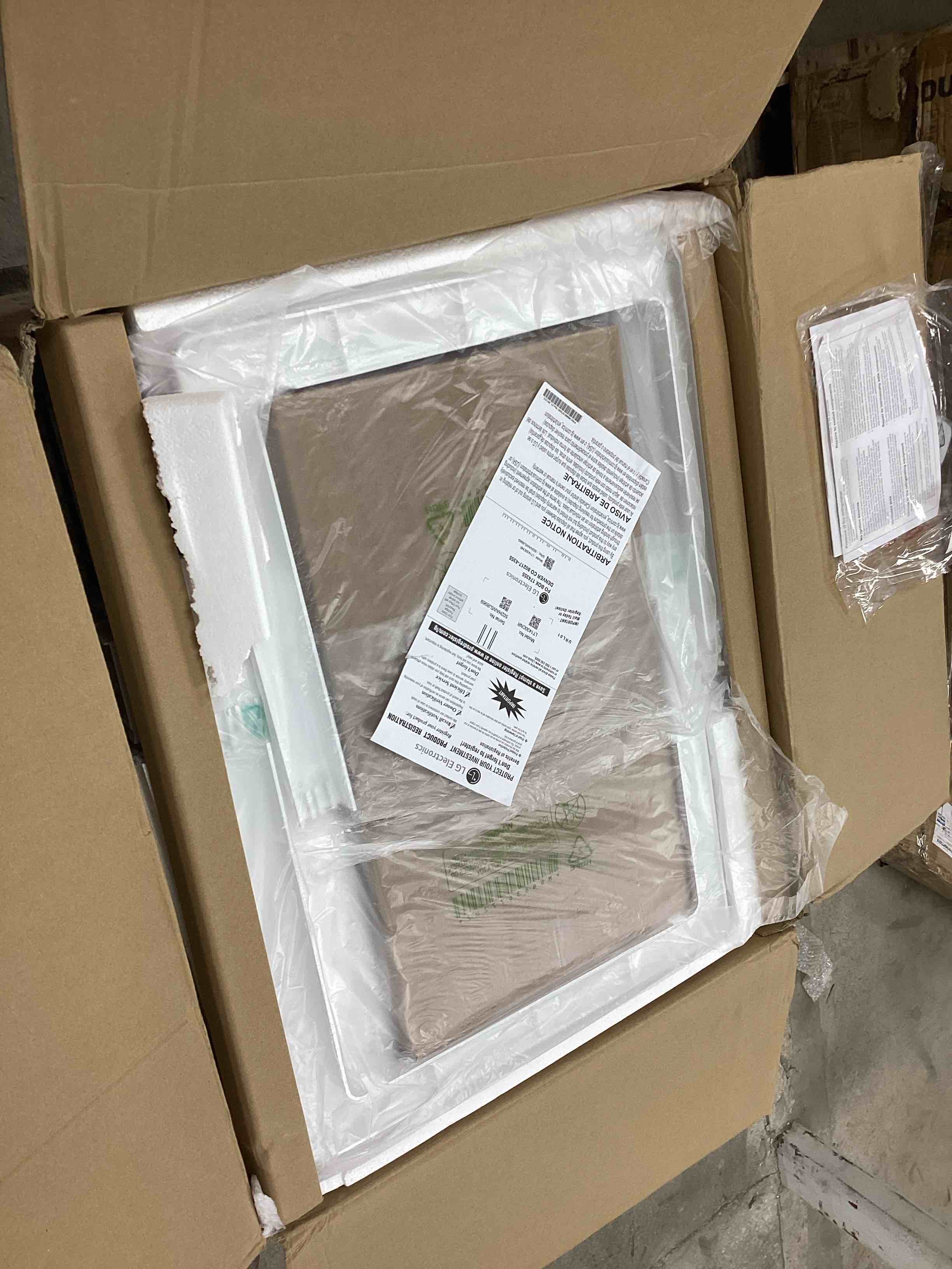 https://s3.amazonaws.com/lotting-images-prod/bidfta/PNK1232316_1757019174264.jpeg