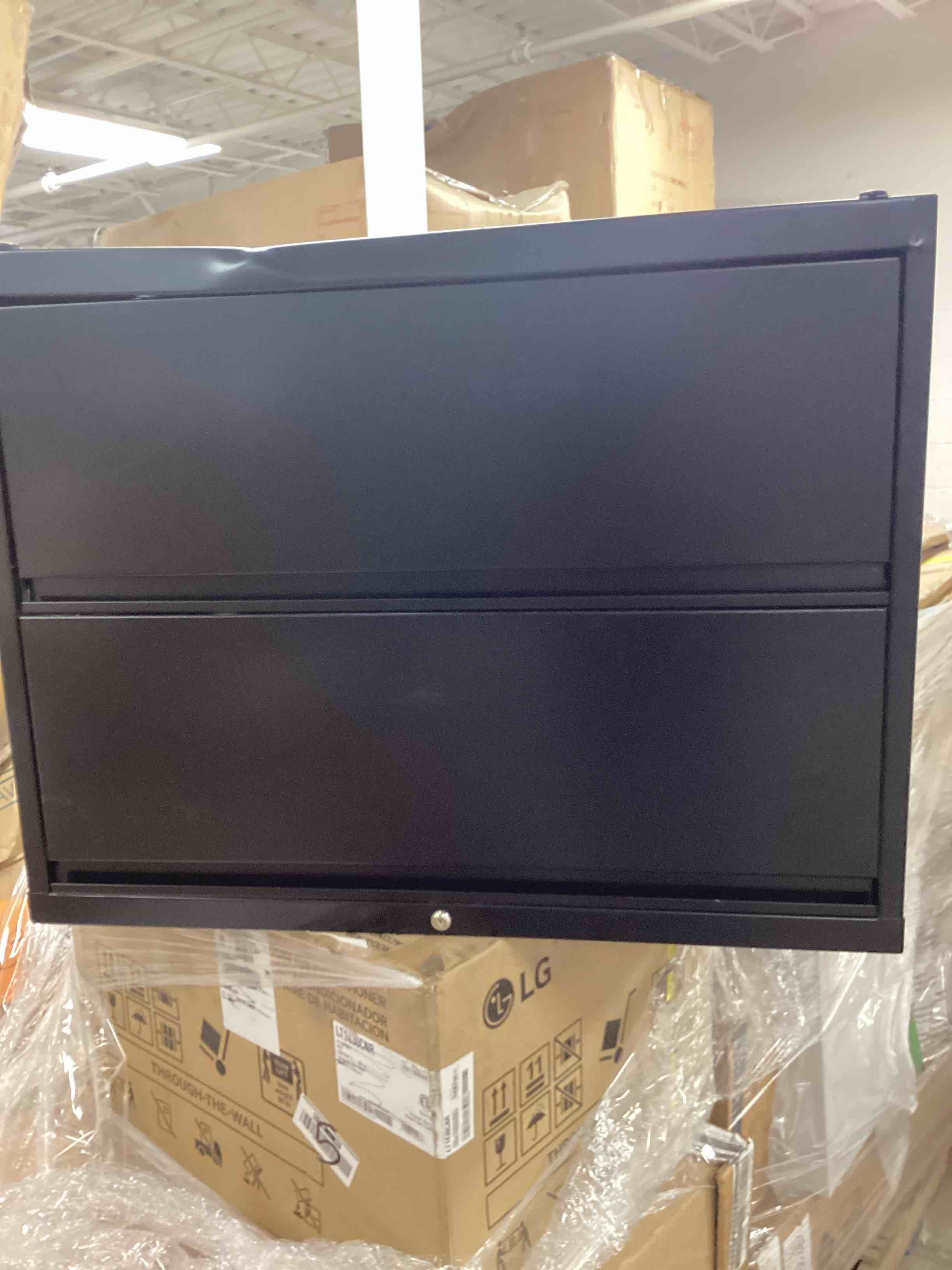 https://s3.amazonaws.com/lotting-images-prod/bidfta/PNK1232318_1757018682757.jpeg