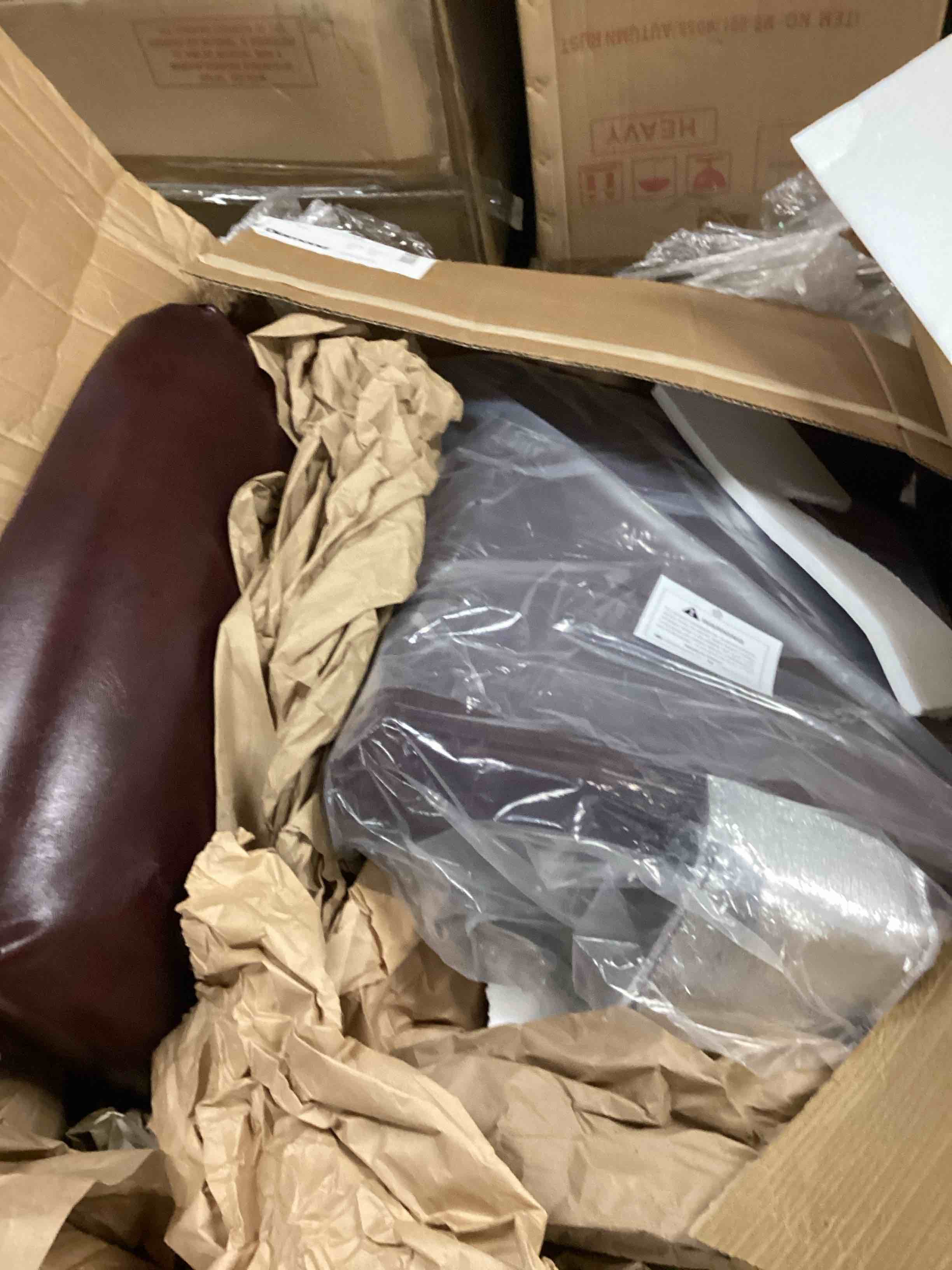 https://s3.amazonaws.com/lotting-images-prod/bidfta/PNK1232323_1757017035716.jpeg