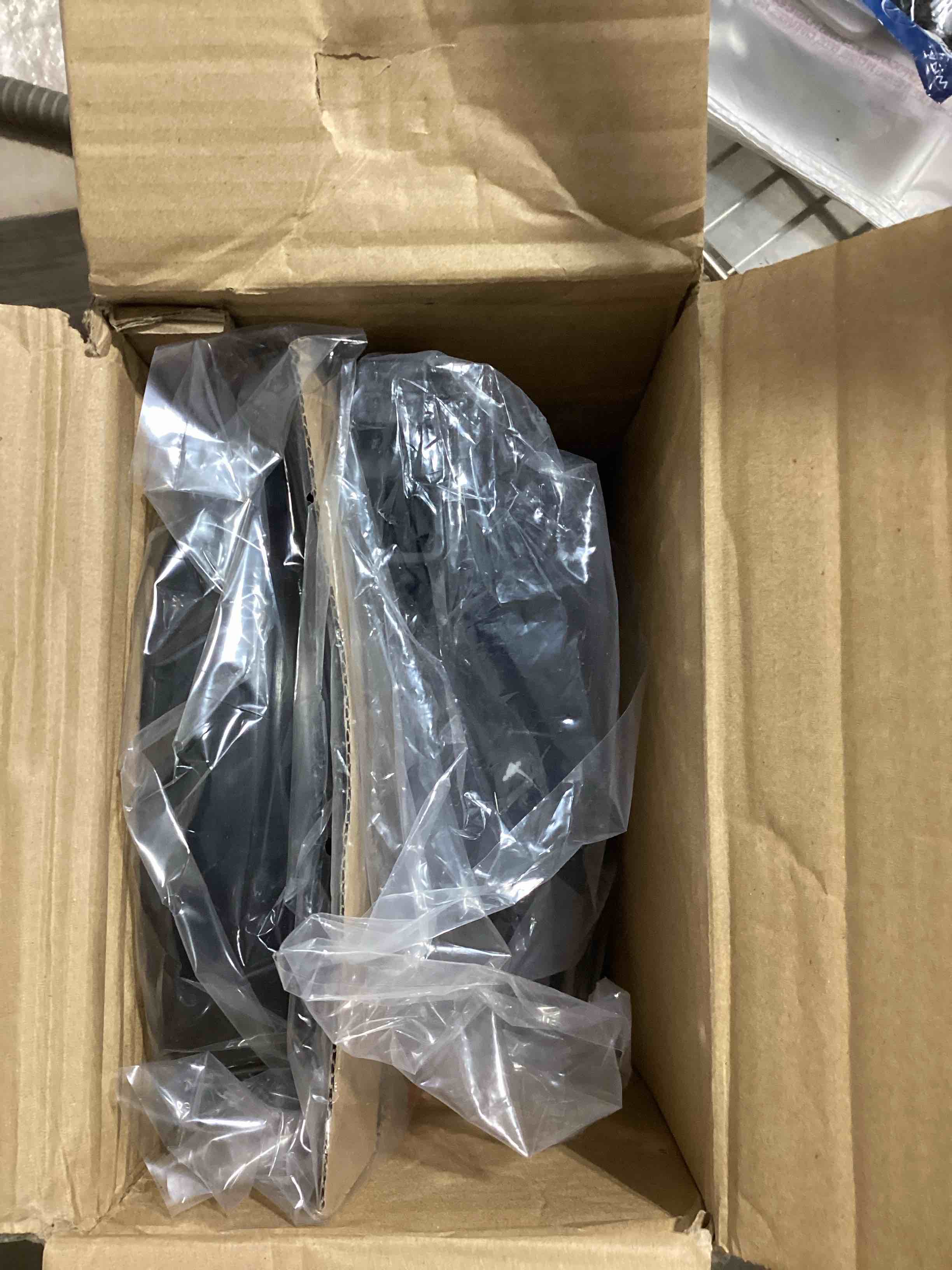https://s3.amazonaws.com/lotting-images-prod/bidfta/PNK1232351_1757083047330.jpeg