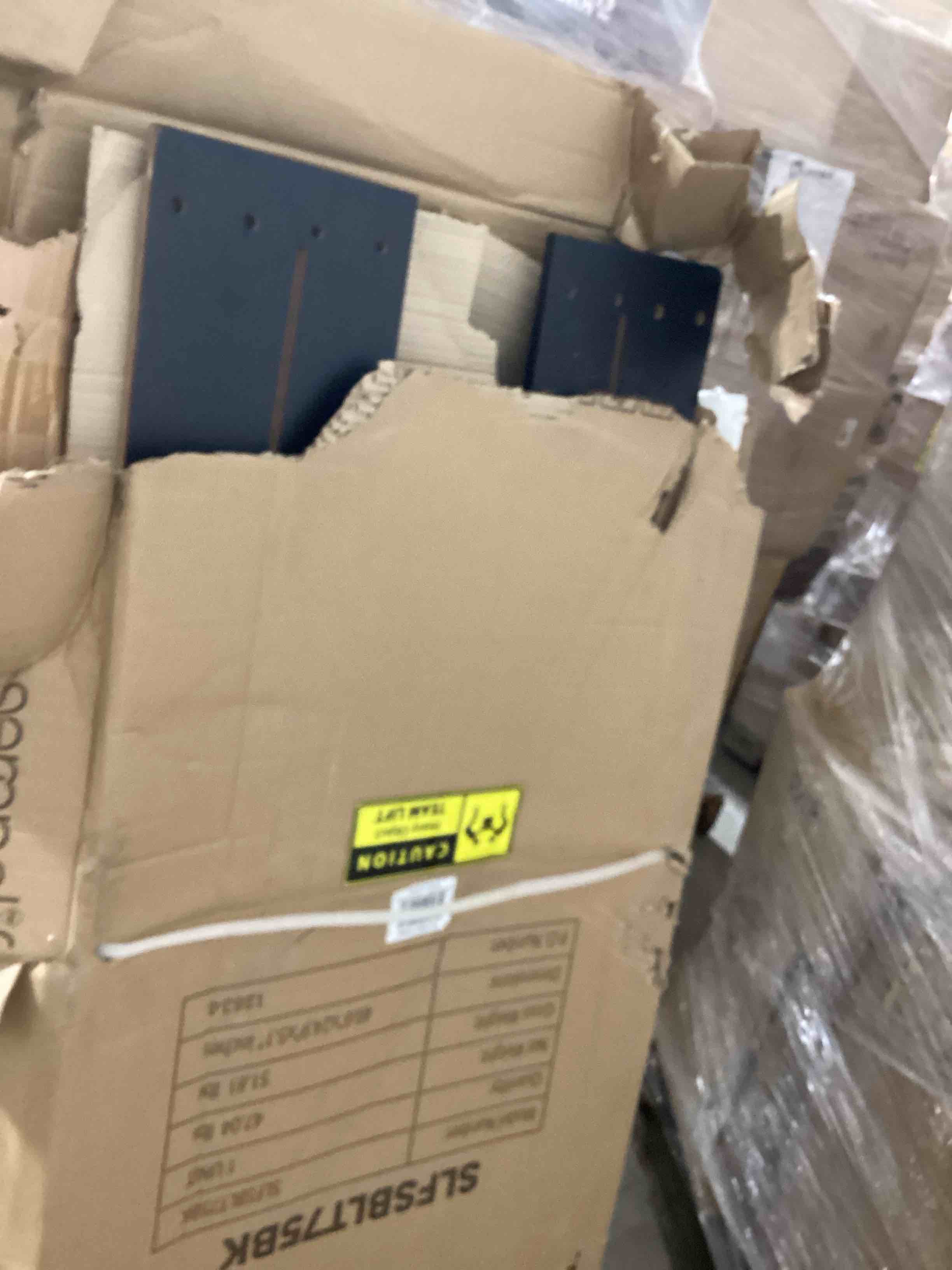 https://s3.amazonaws.com/lotting-images-prod/bidfta/PNK1232352_1757082719320.jpeg