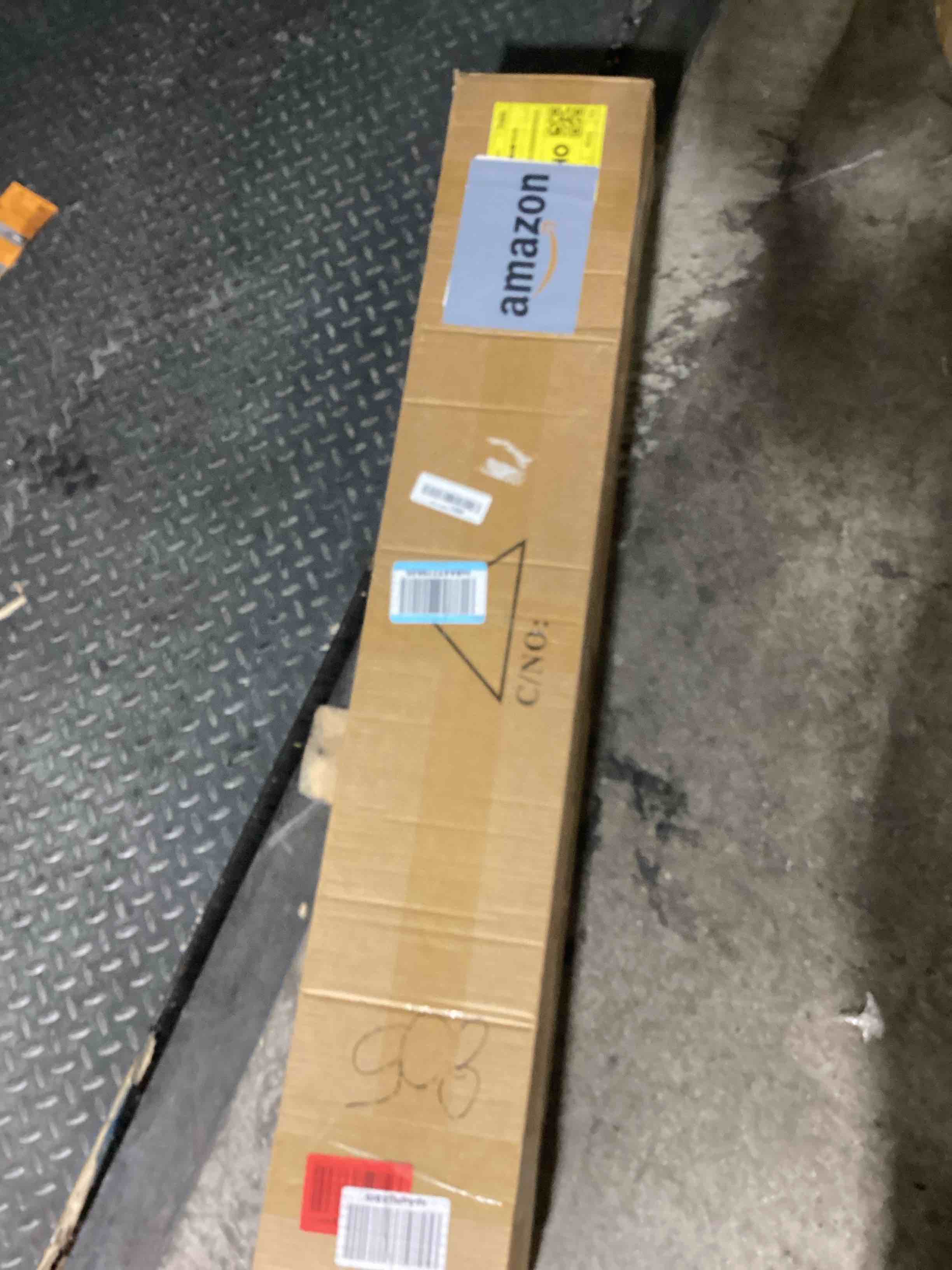 https://s3.amazonaws.com/lotting-images-prod/bidfta/PNK1232559_1757362428329.jpeg
