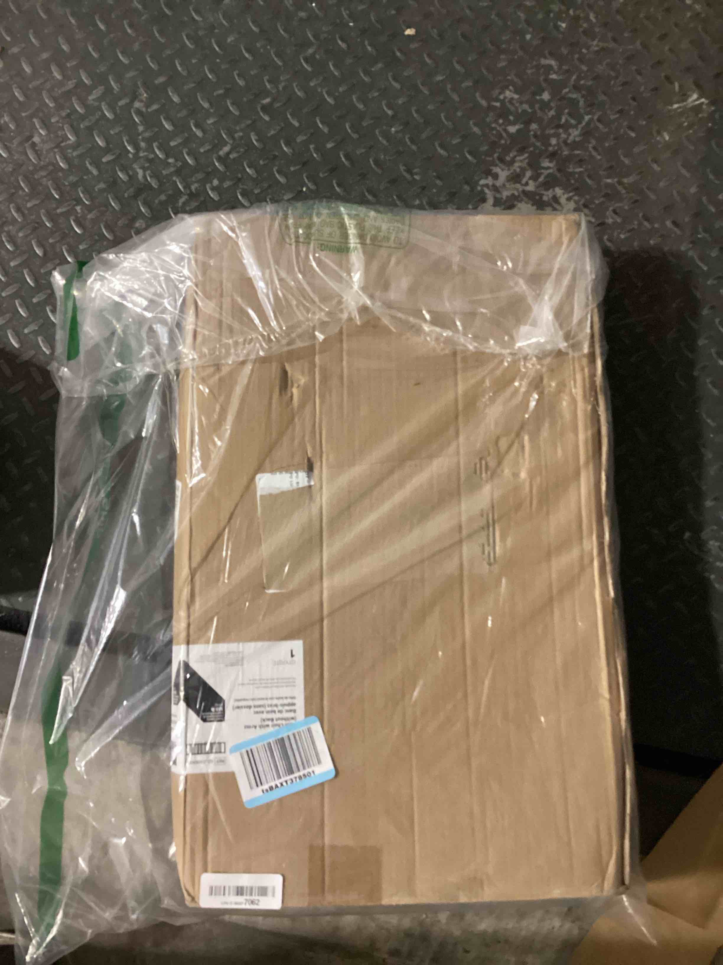 https://s3.amazonaws.com/lotting-images-prod/bidfta/PNK1232560_1757362255361.jpeg