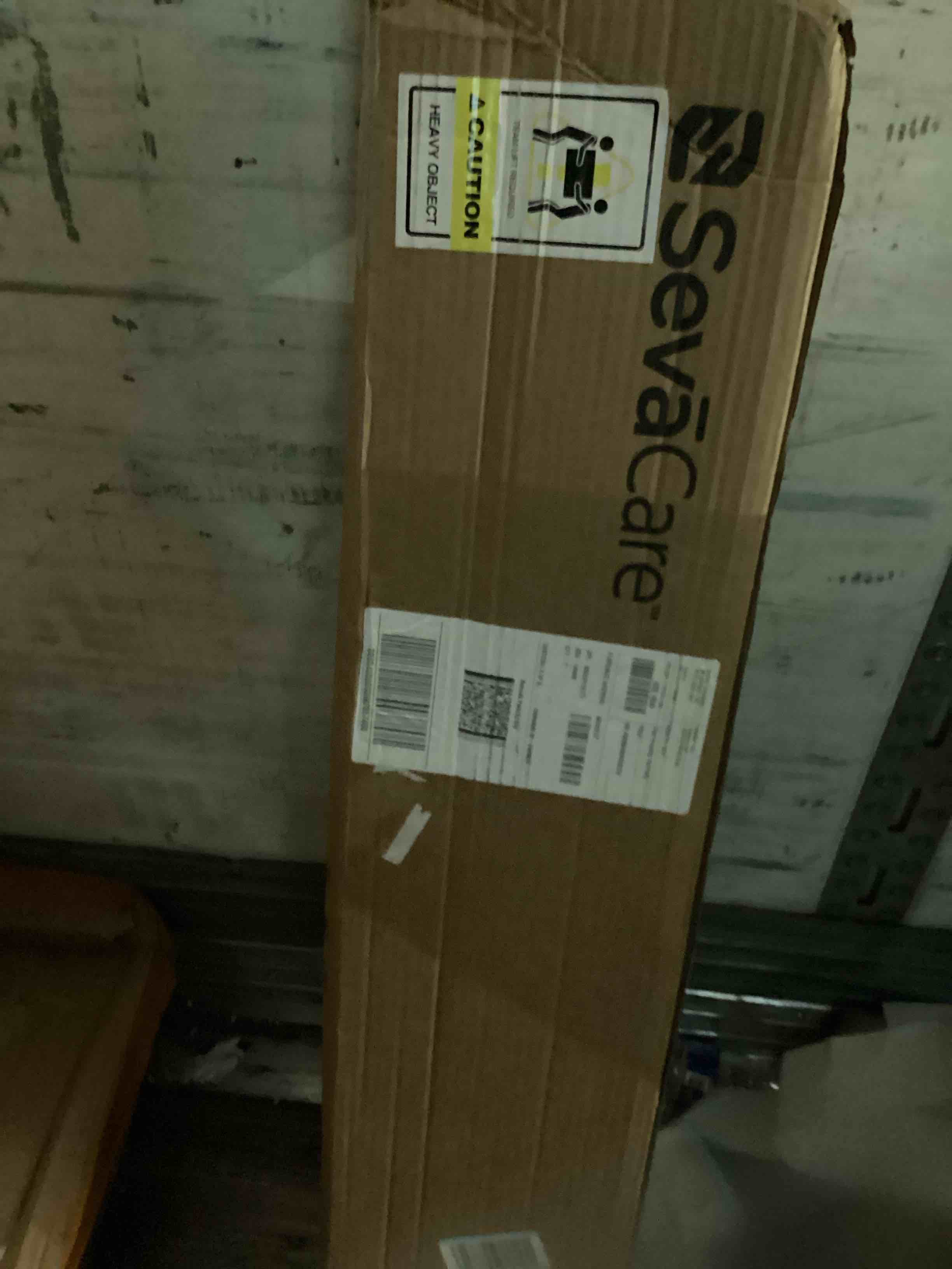 https://s3.amazonaws.com/lotting-images-prod/bidfta/PNK1232853_1757615939175.jpeg