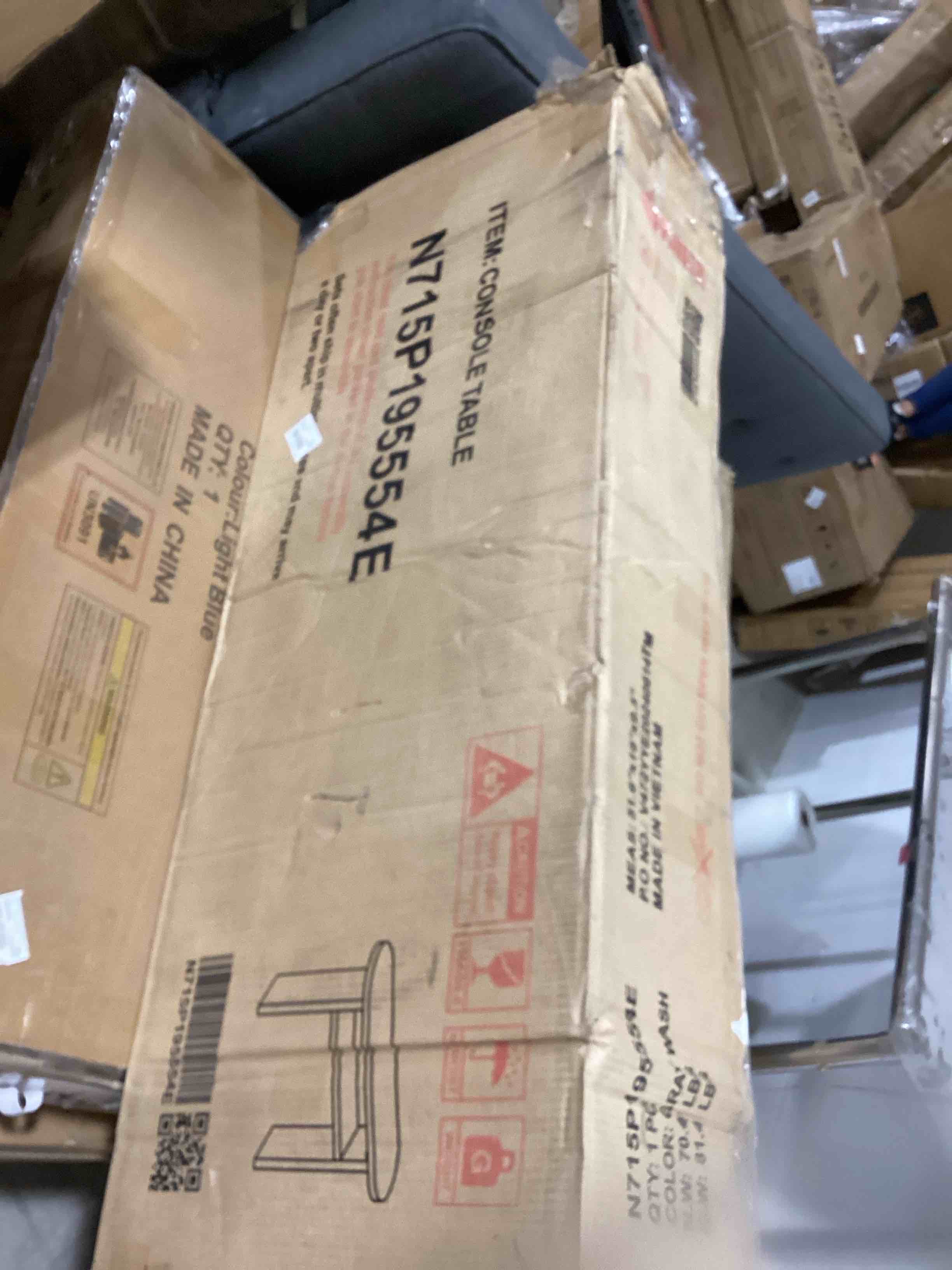https://s3.amazonaws.com/lotting-images-prod/bidfta/PNK1233098_1757951269108.jpeg