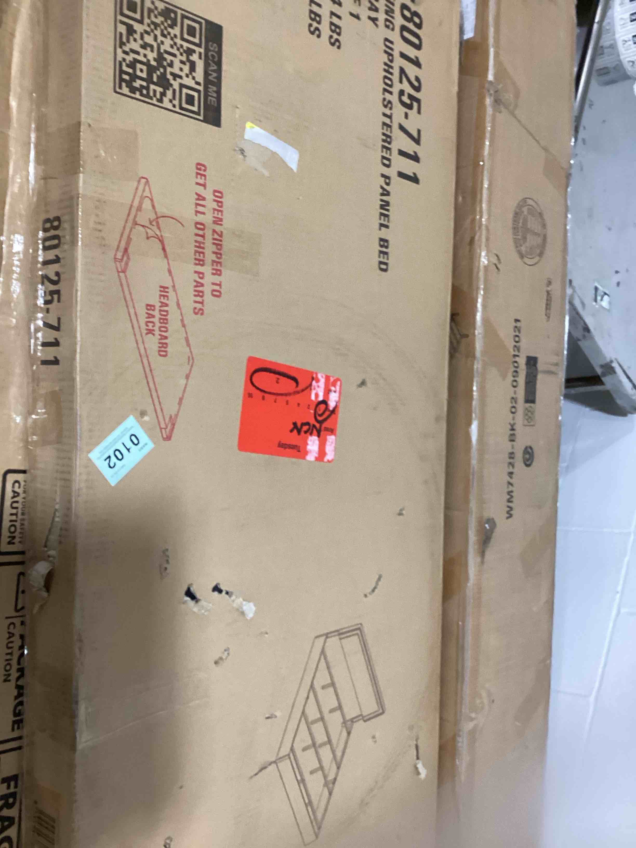 https://s3.amazonaws.com/lotting-images-prod/bidfta/PNK1233102_1757950191913.jpeg