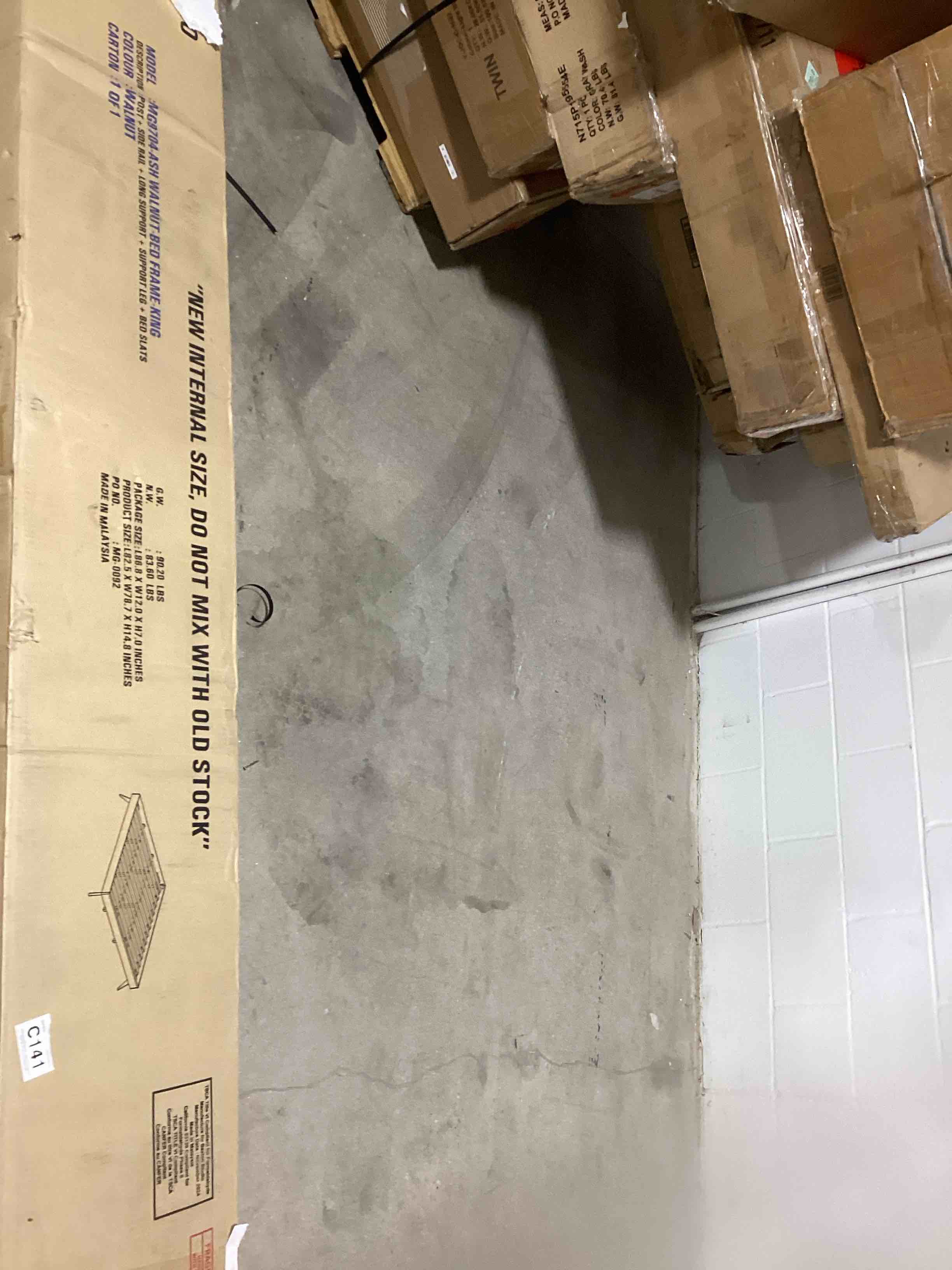 https://s3.amazonaws.com/lotting-images-prod/bidfta/PNK1233105_1757948820667.jpeg