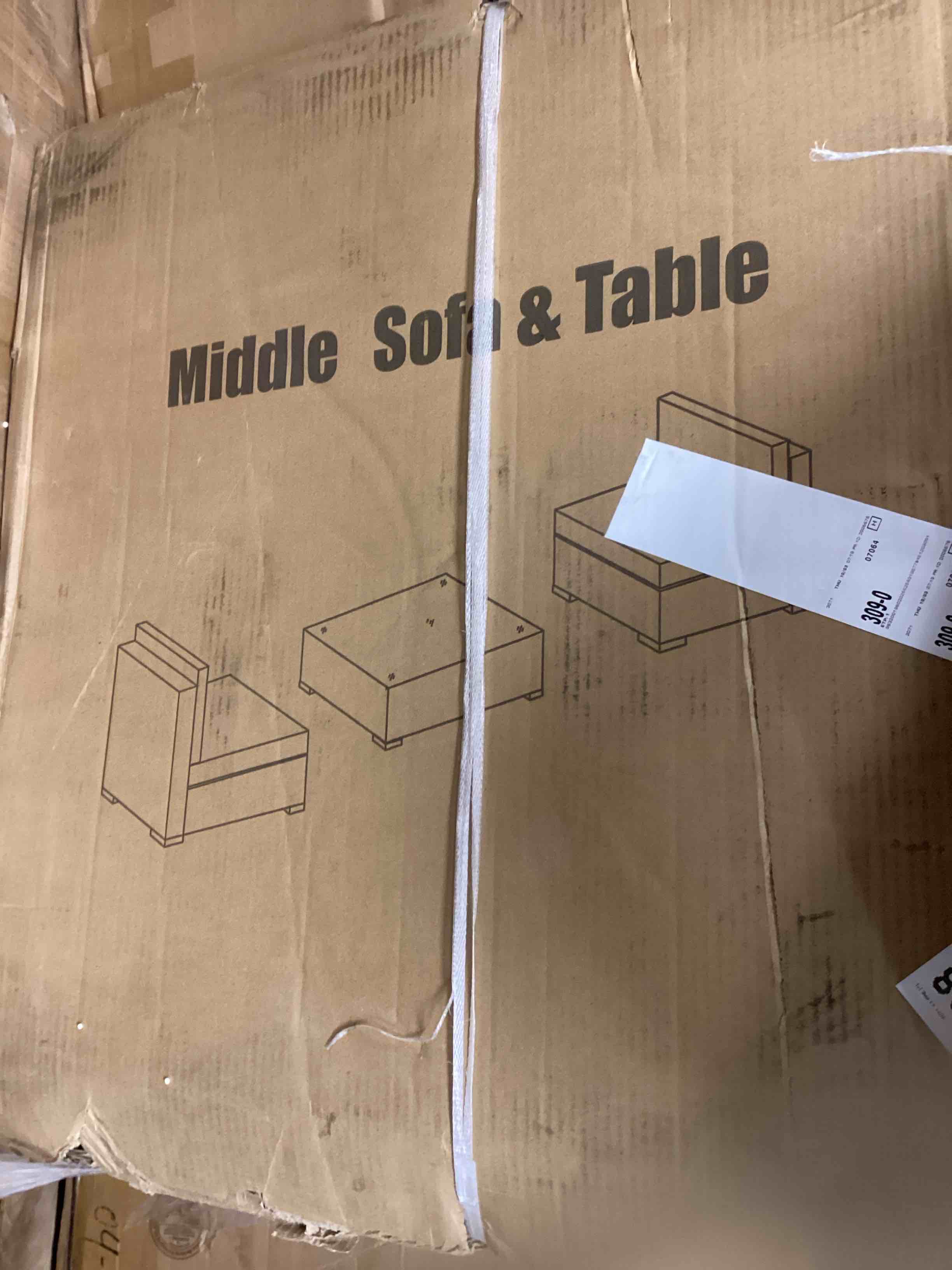 https://s3.amazonaws.com/lotting-images-prod/bidfta/PNK1233132_1757973554203.jpeg