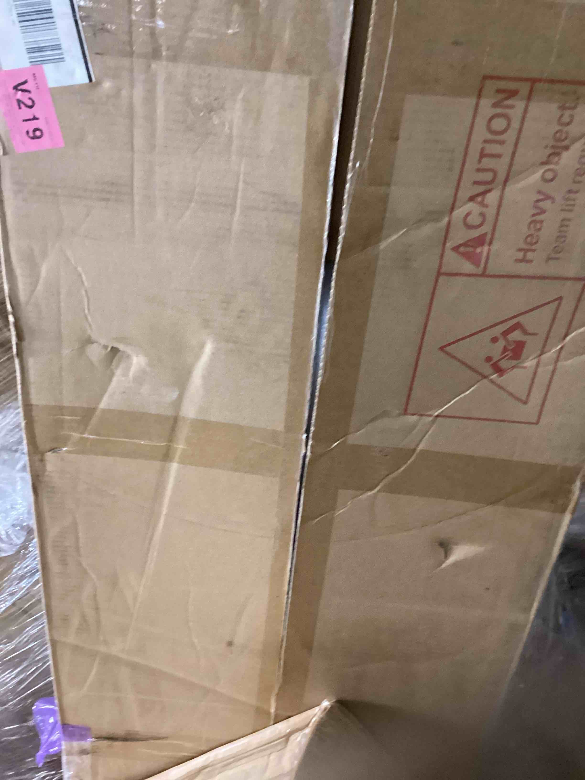 https://s3.amazonaws.com/lotting-images-prod/bidfta/PNK1233140_1757970806019.jpeg