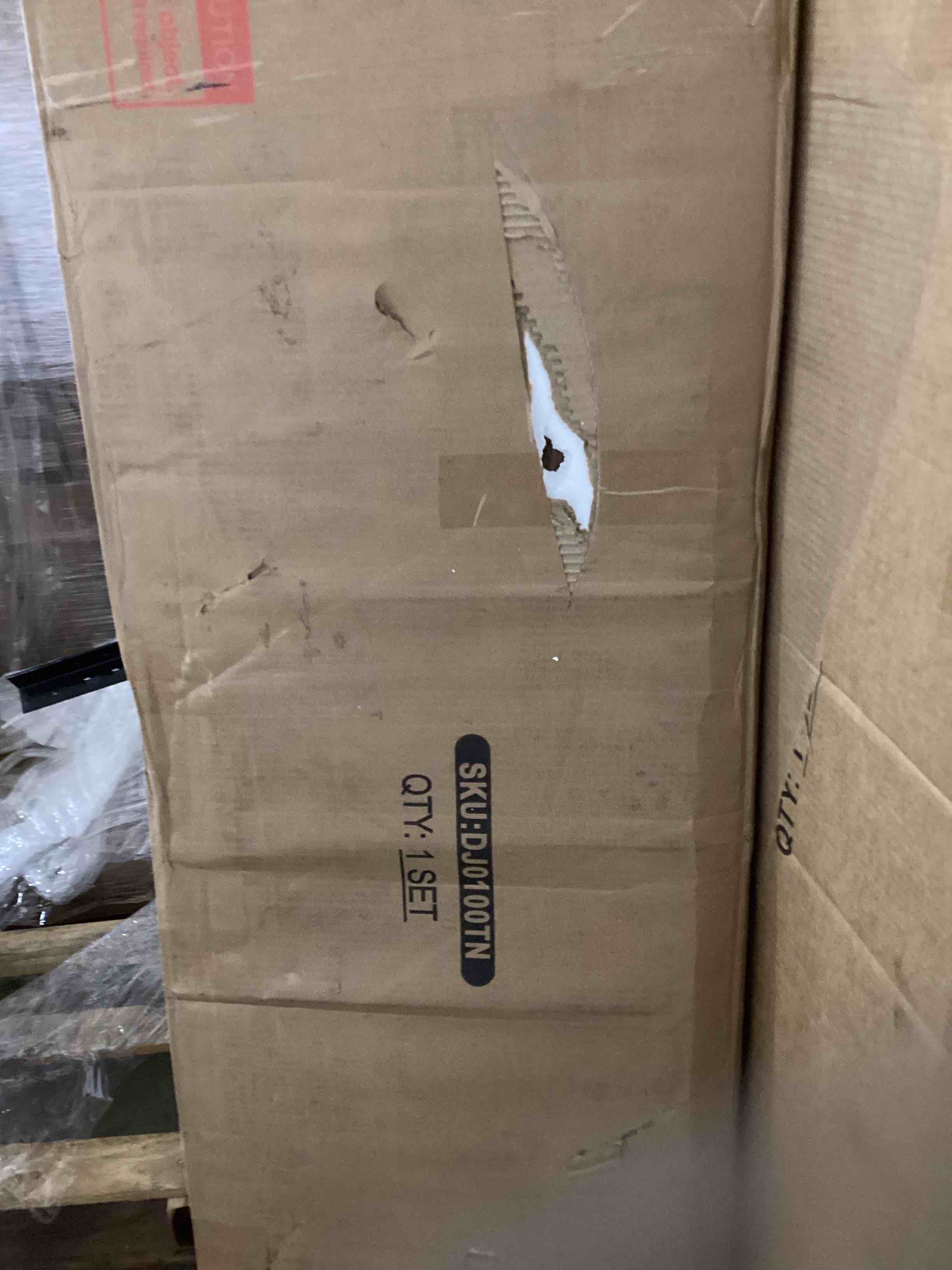 https://s3.amazonaws.com/lotting-images-prod/bidfta/PNK1233151_1757967069069.jpeg