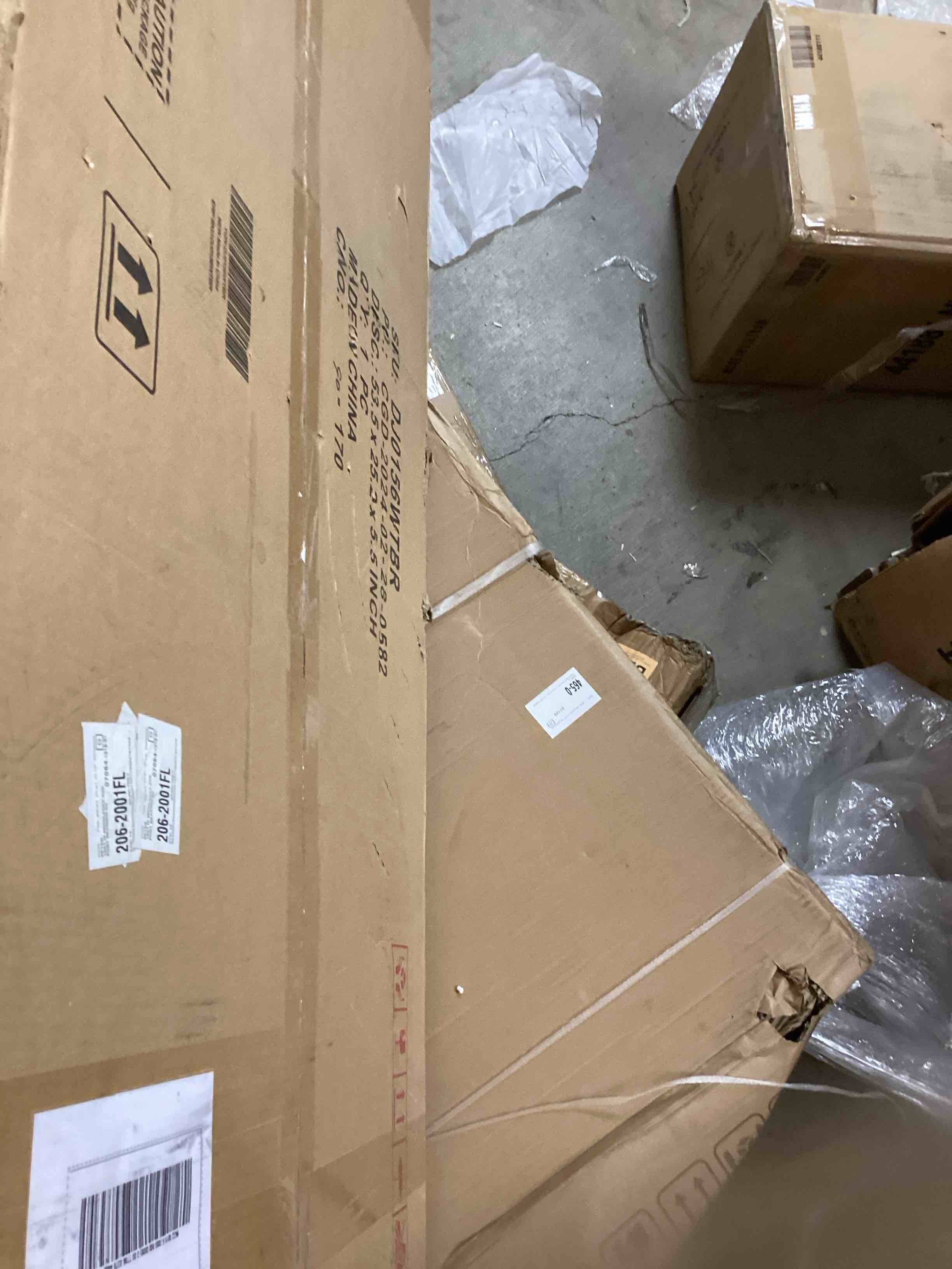 https://s3.amazonaws.com/lotting-images-prod/bidfta/PNK1233214_1758035311505.jpeg