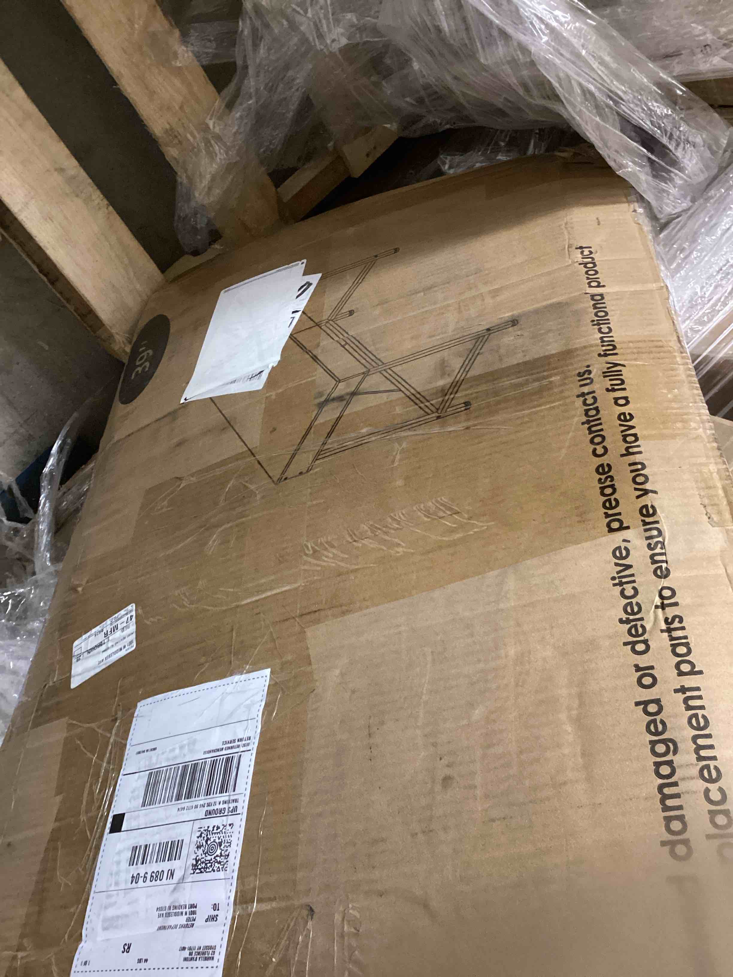 https://s3.amazonaws.com/lotting-images-prod/bidfta/PNK1233223_1758032340198.jpeg