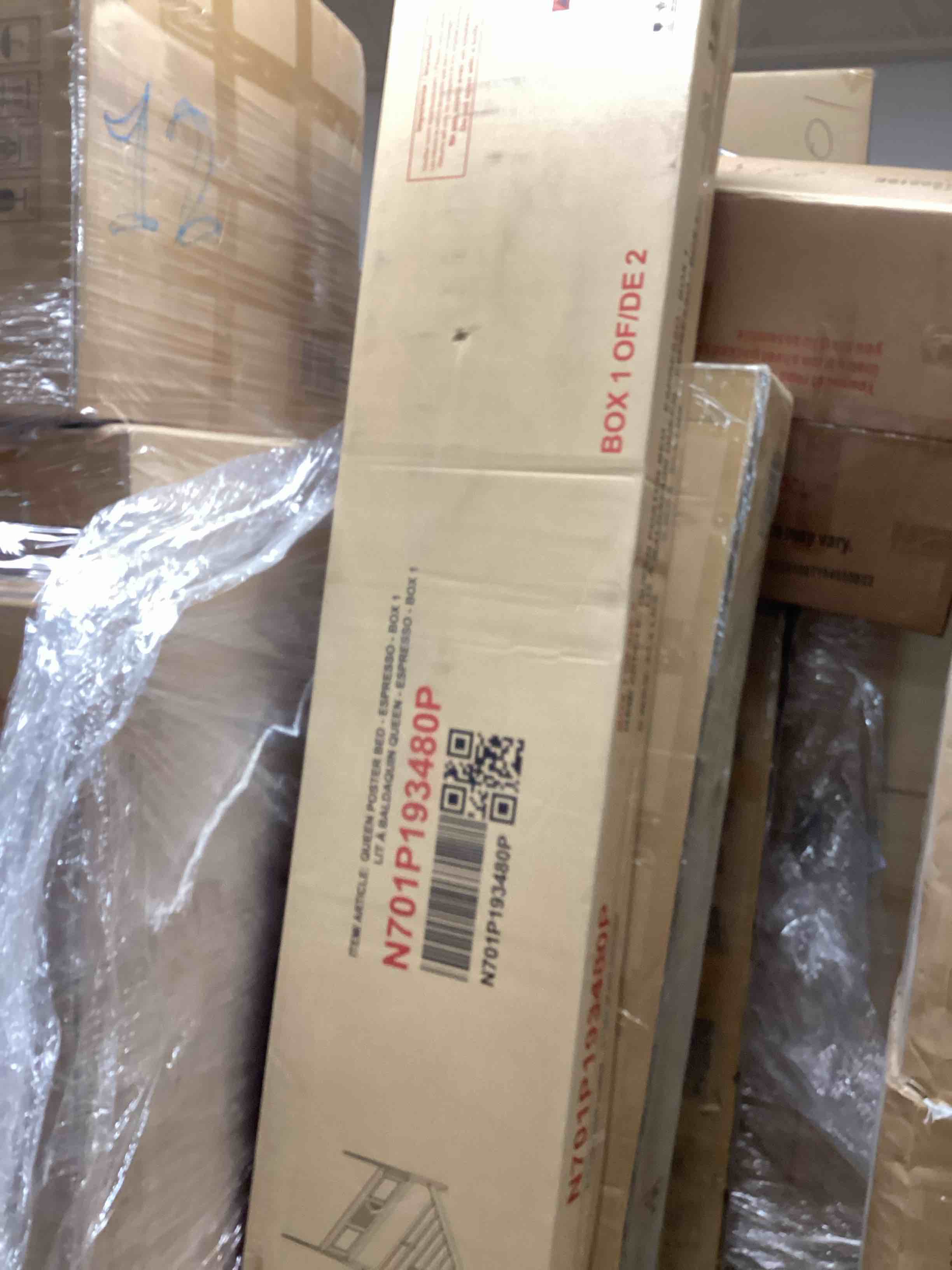 https://s3.amazonaws.com/lotting-images-prod/bidfta/PNK1233390_1758128576732.jpeg