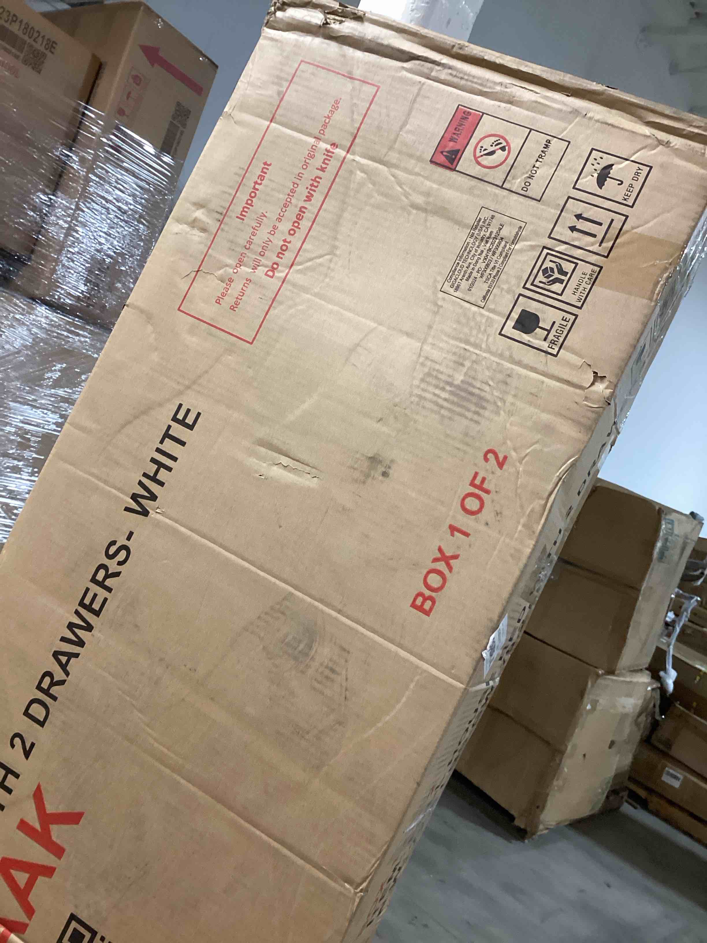 https://s3.amazonaws.com/lotting-images-prod/bidfta/PNK1233393_1758126177437.jpeg