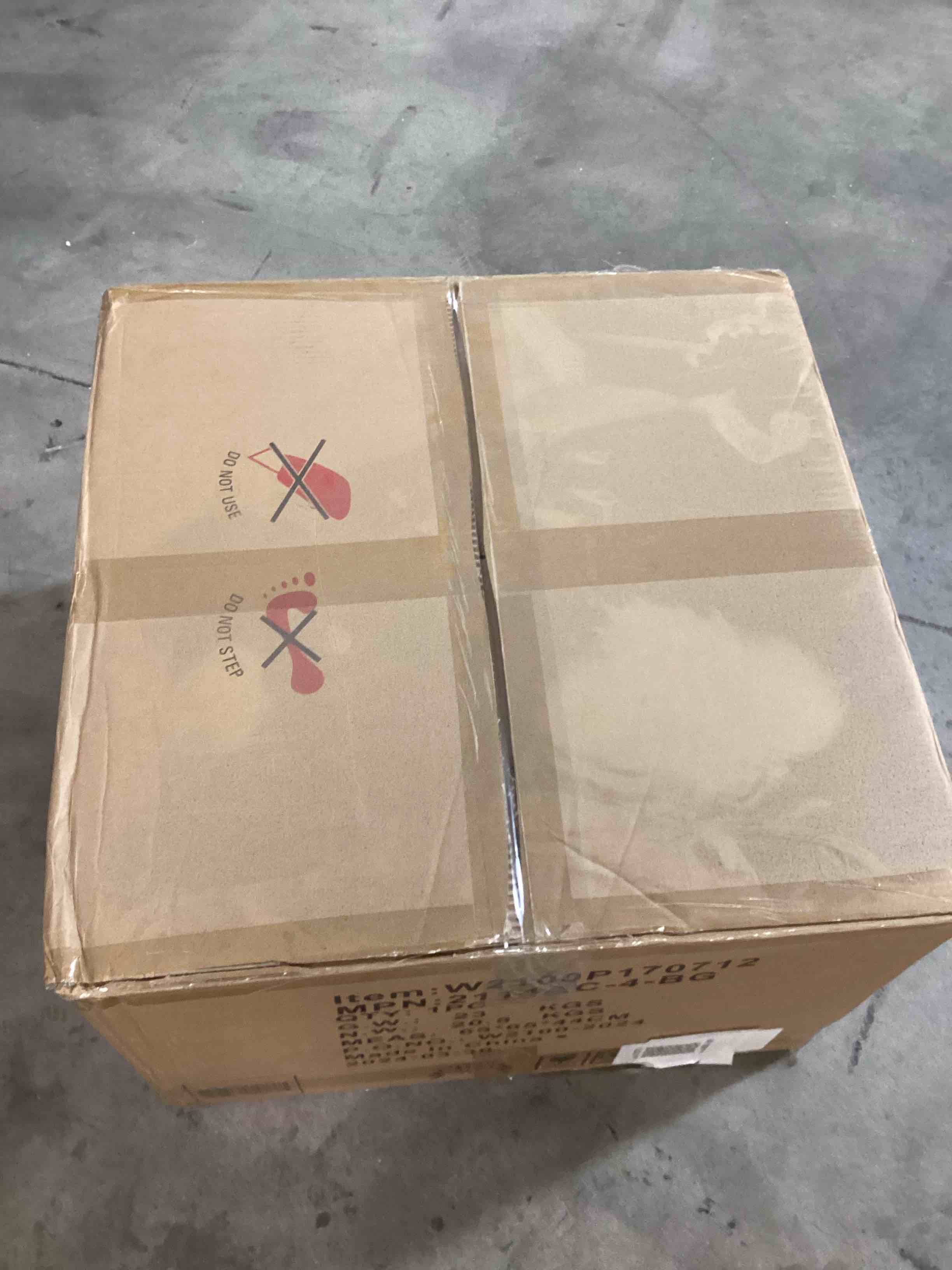 https://s3.amazonaws.com/lotting-images-prod/bidfta/PNK1233402_1758124089577.jpeg