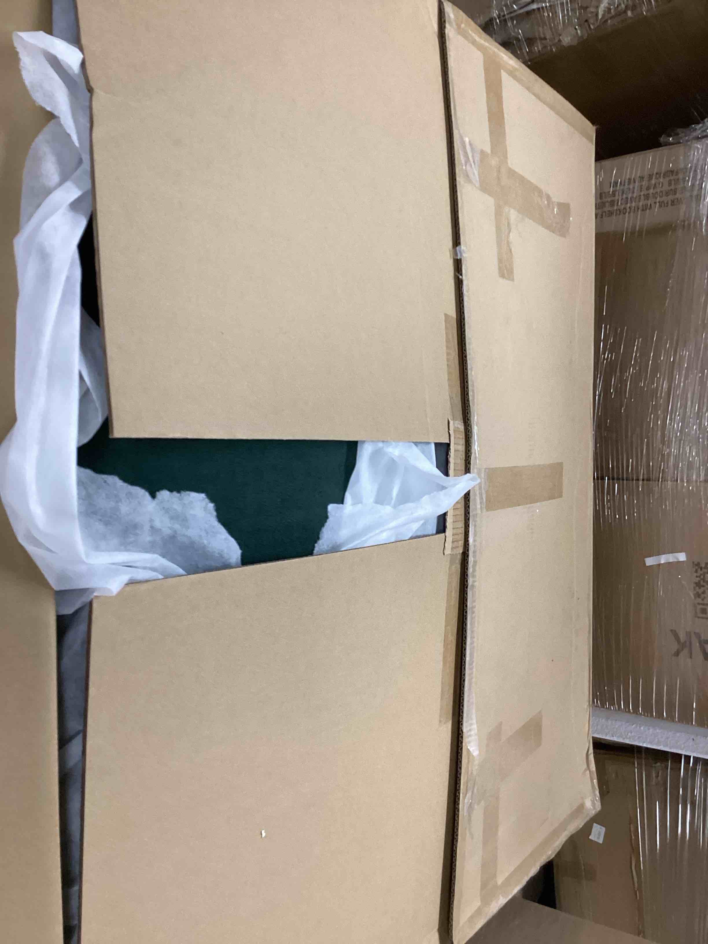 https://s3.amazonaws.com/lotting-images-prod/bidfta/PNK1233991_1758900114051.jpeg
