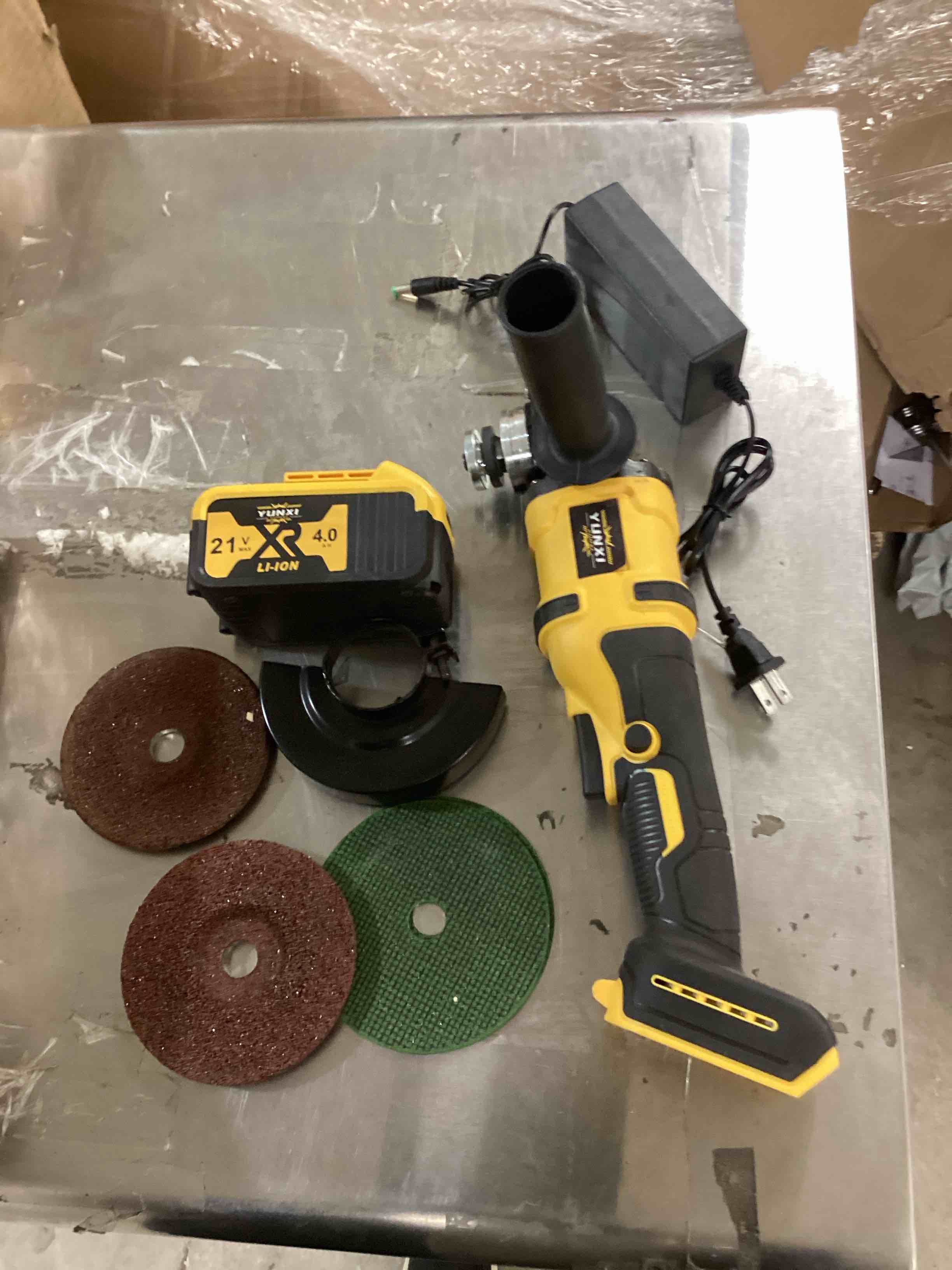 YUNXI grinder 21 V battery charger