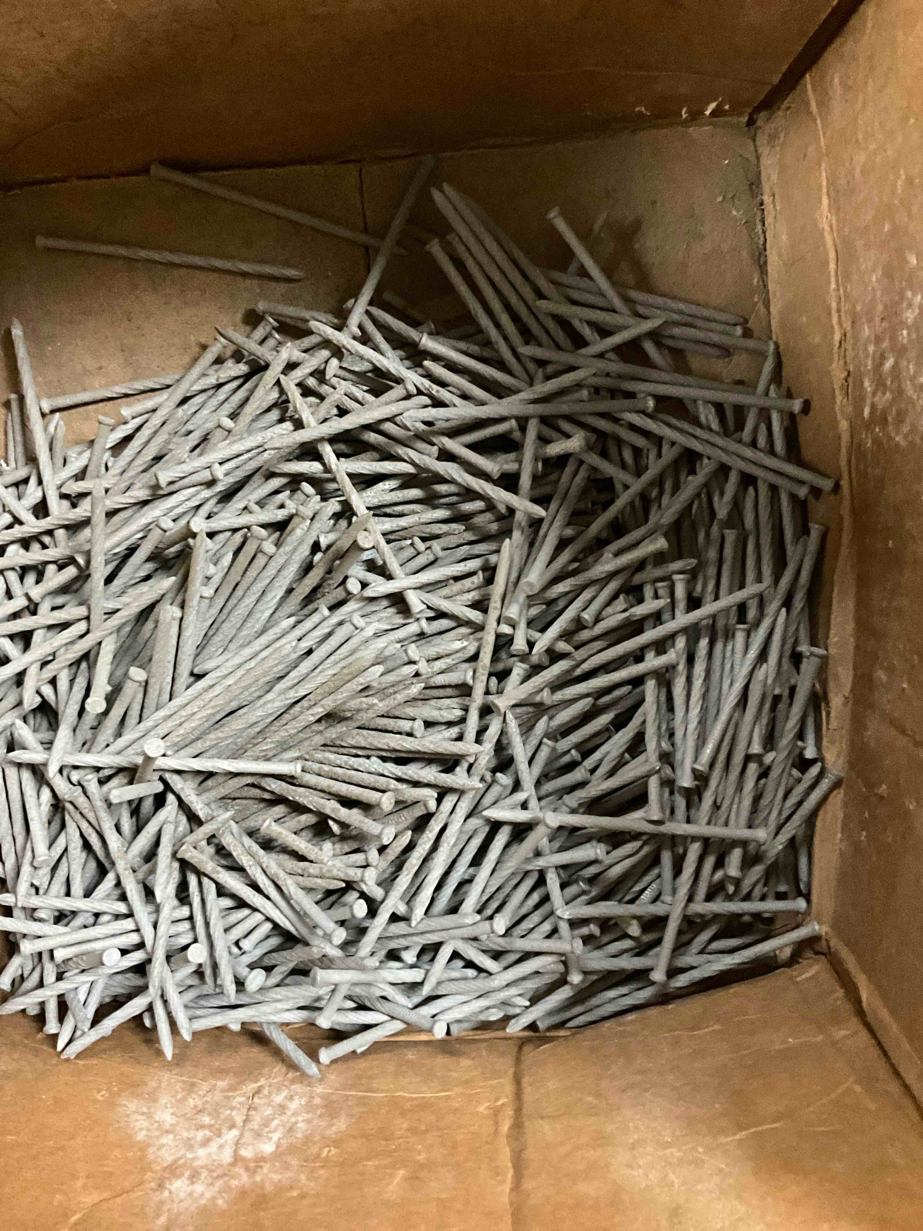 nails 500+ in a box 