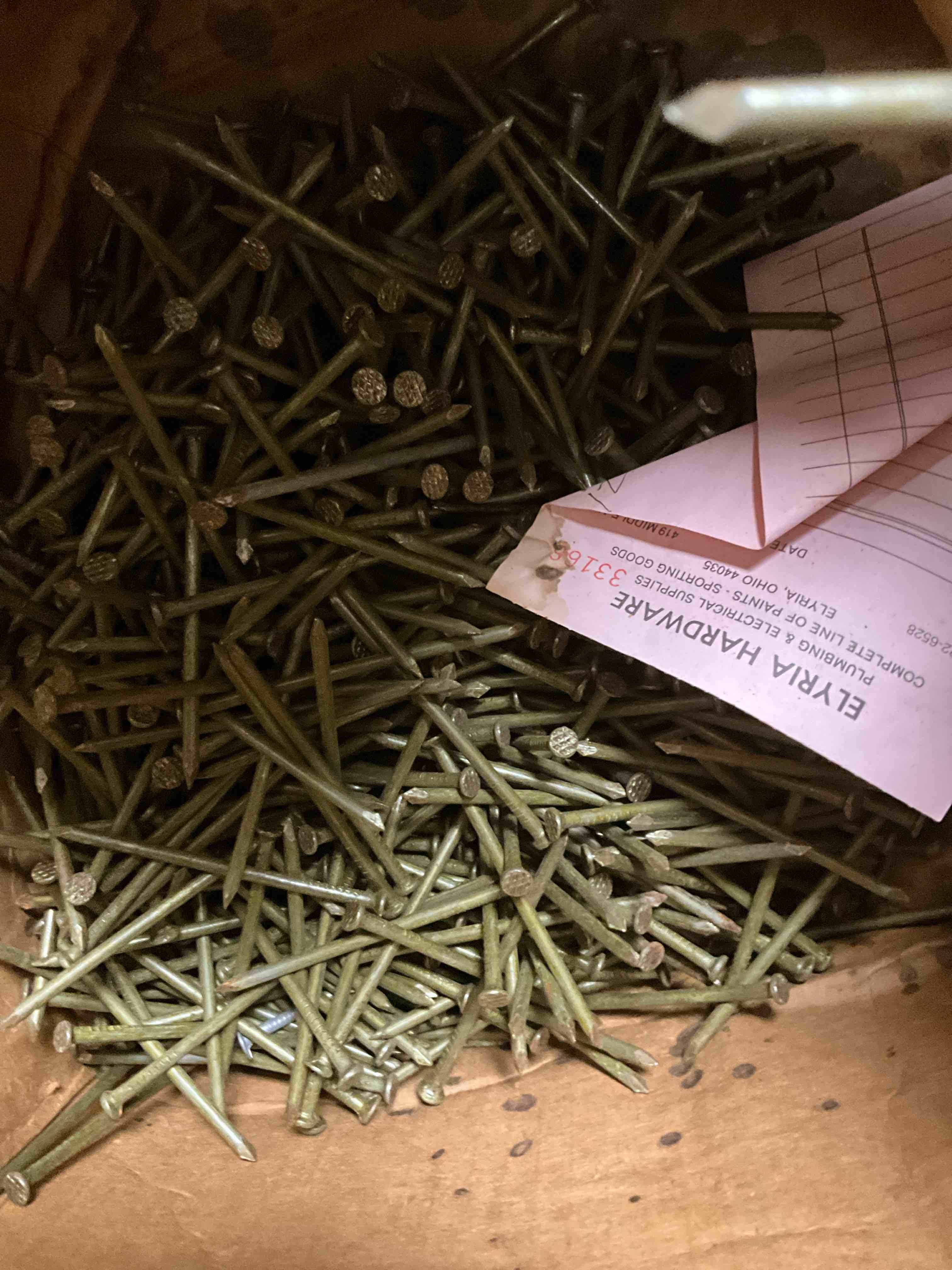 nails 1000+ in a box 