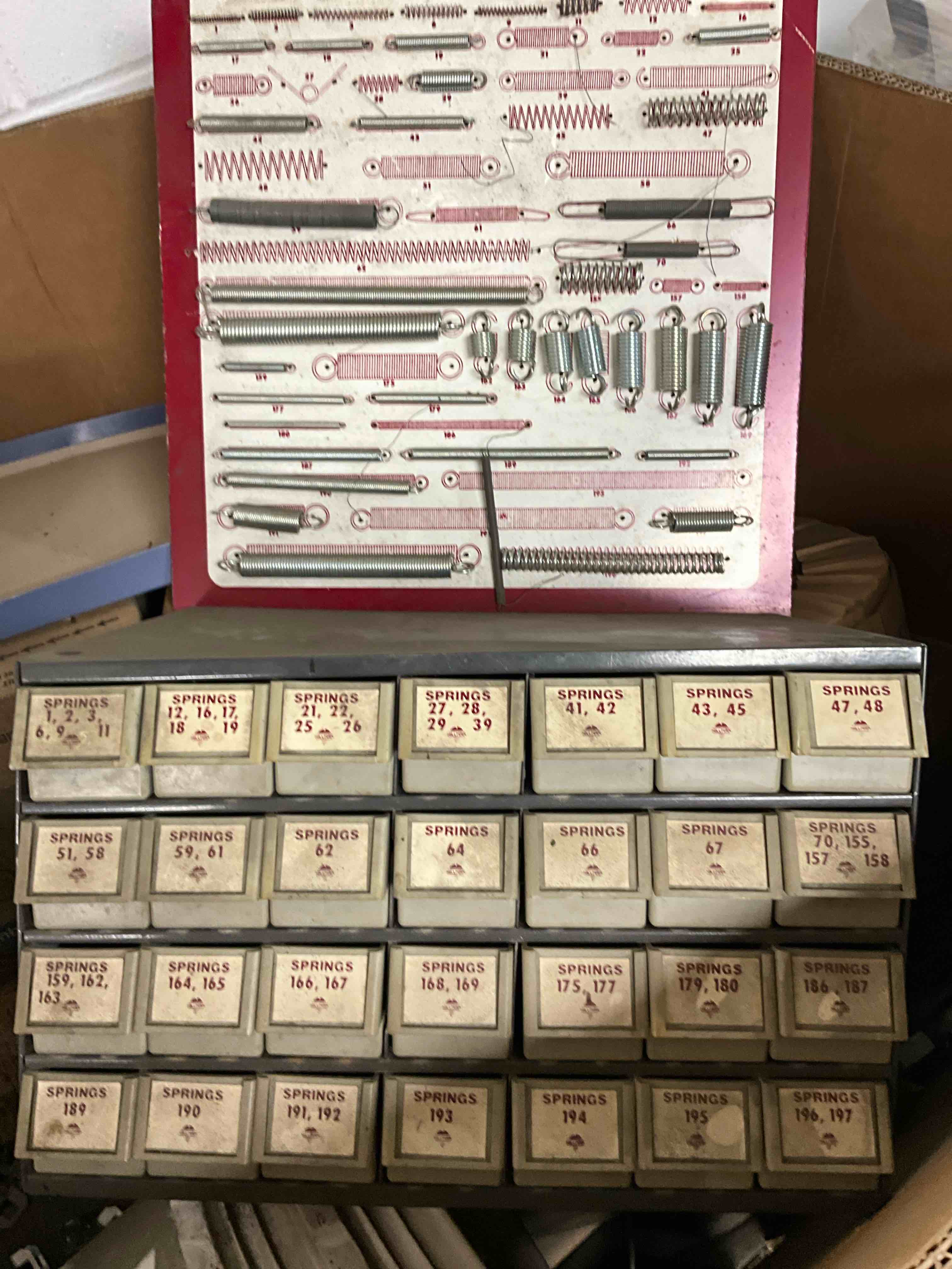 HILLMAN SPRING WITH BOX 