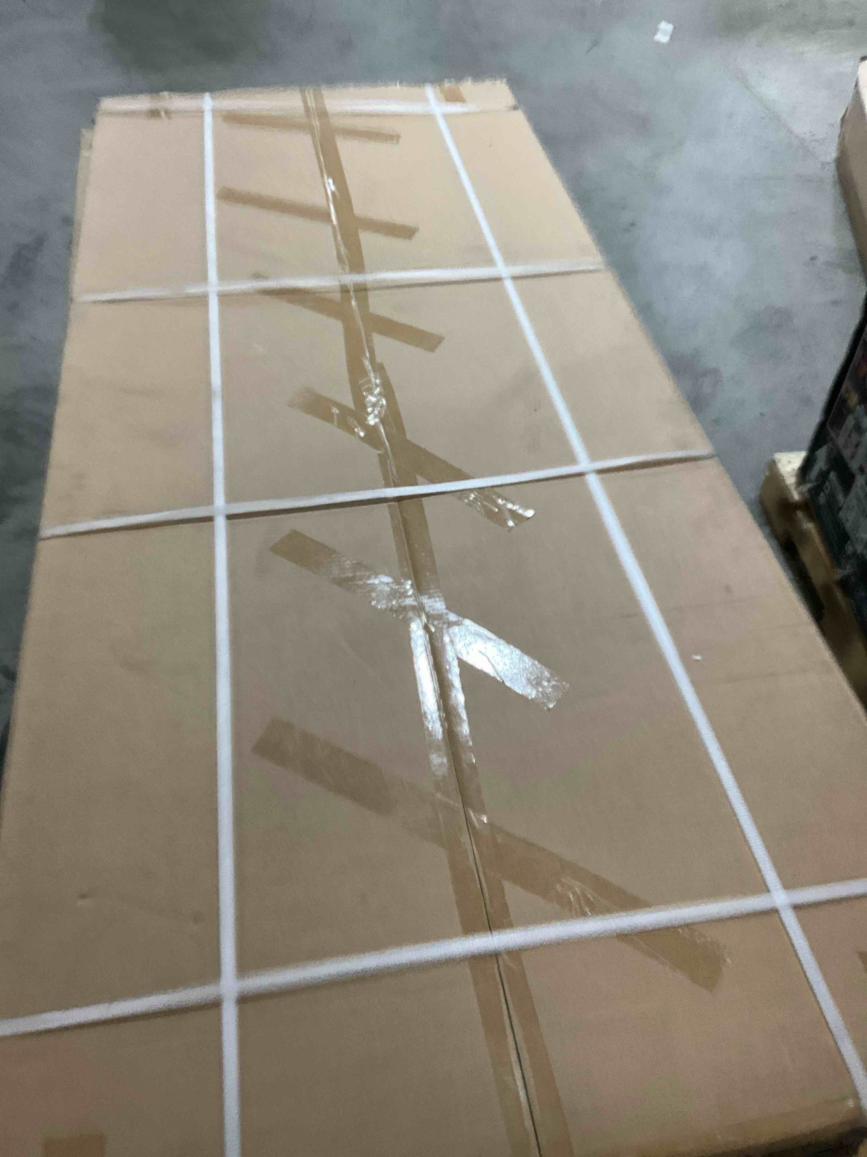 https://s3.amazonaws.com/lotting-images-prod/bidfta/PNK1237209_1759935905976.jpeg