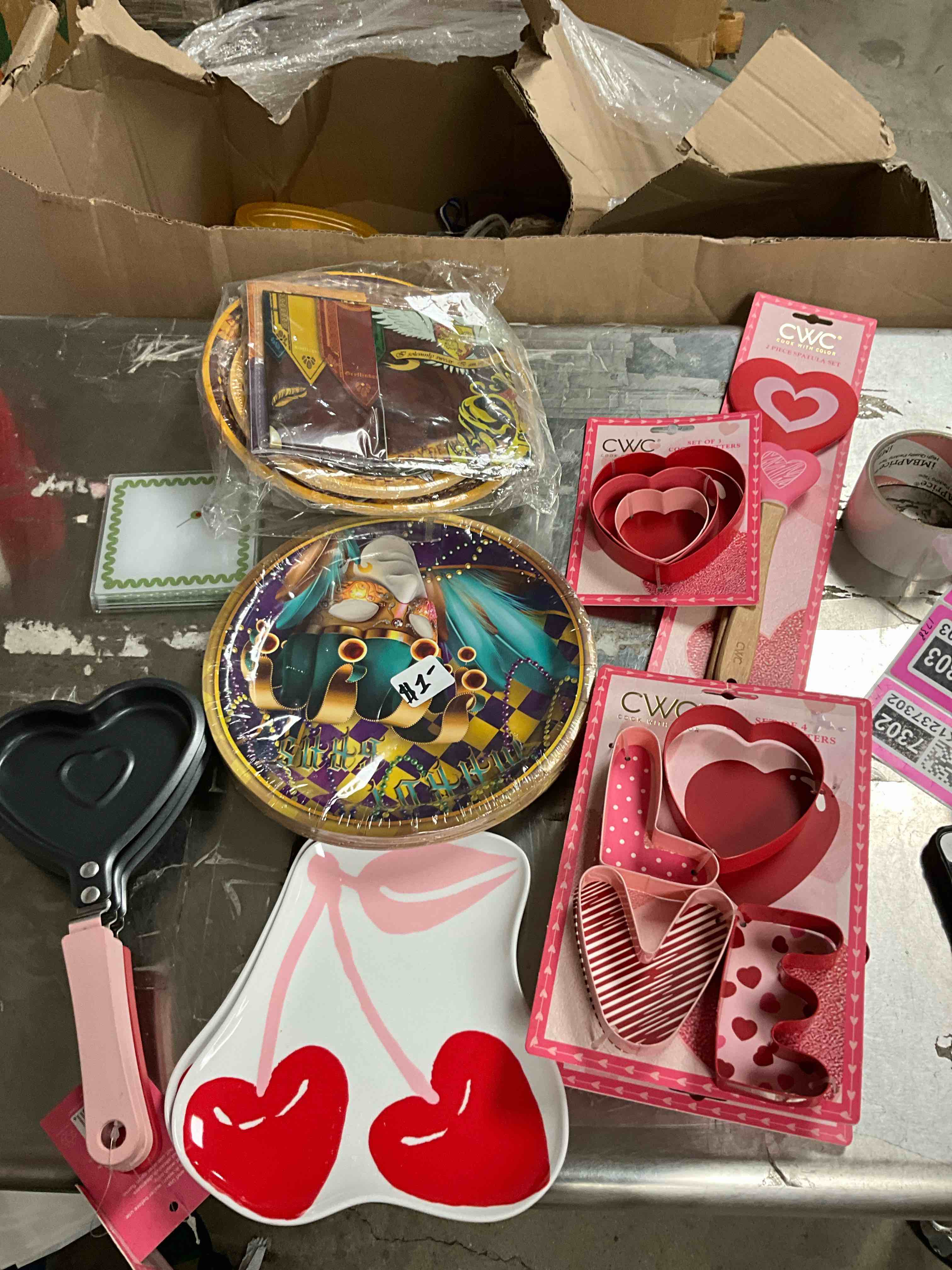 ASSORTED  KITCHEN ITEM = 12 item 