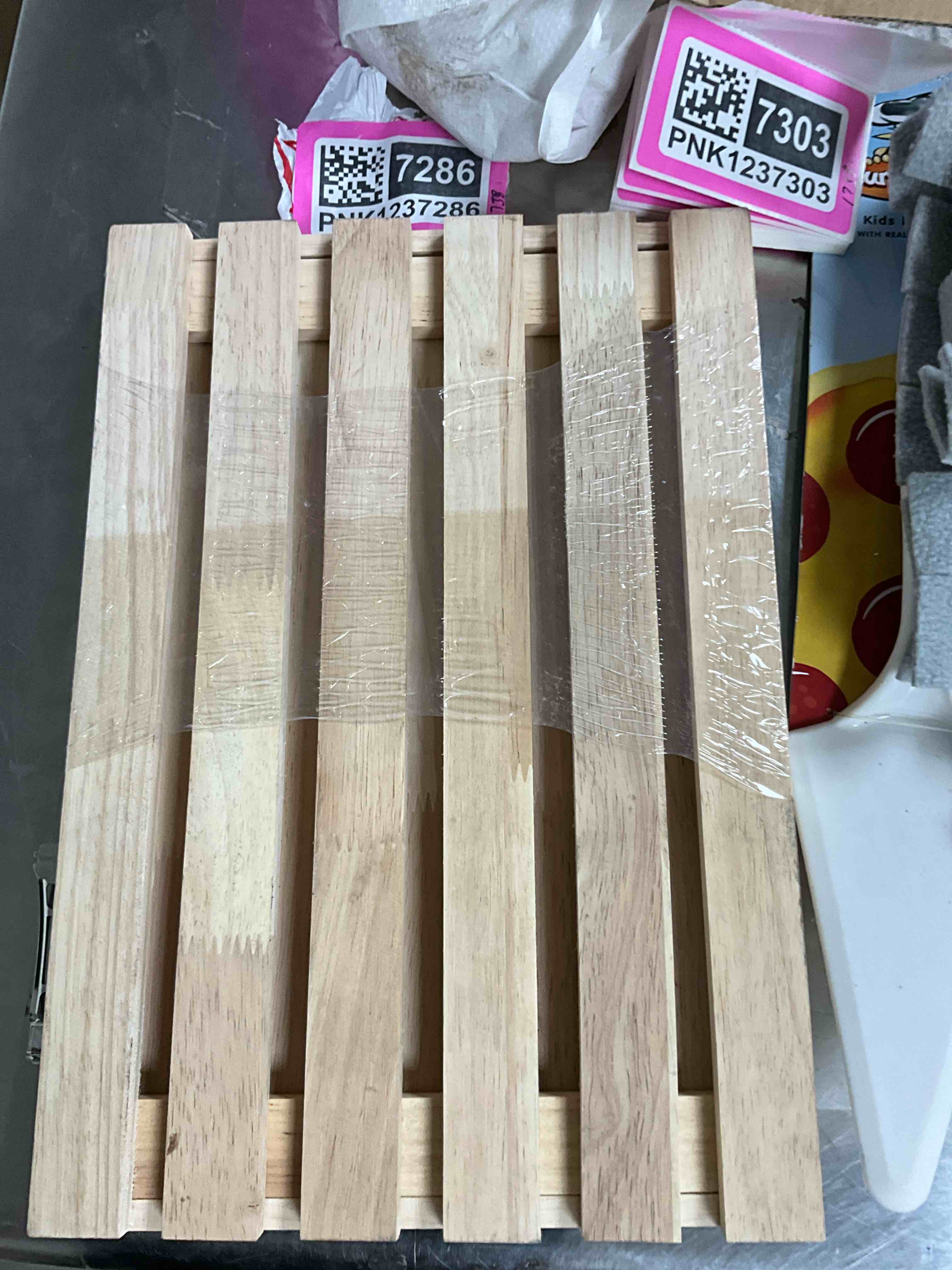 ASSORTED KITCHEN ITEM = 23 item 