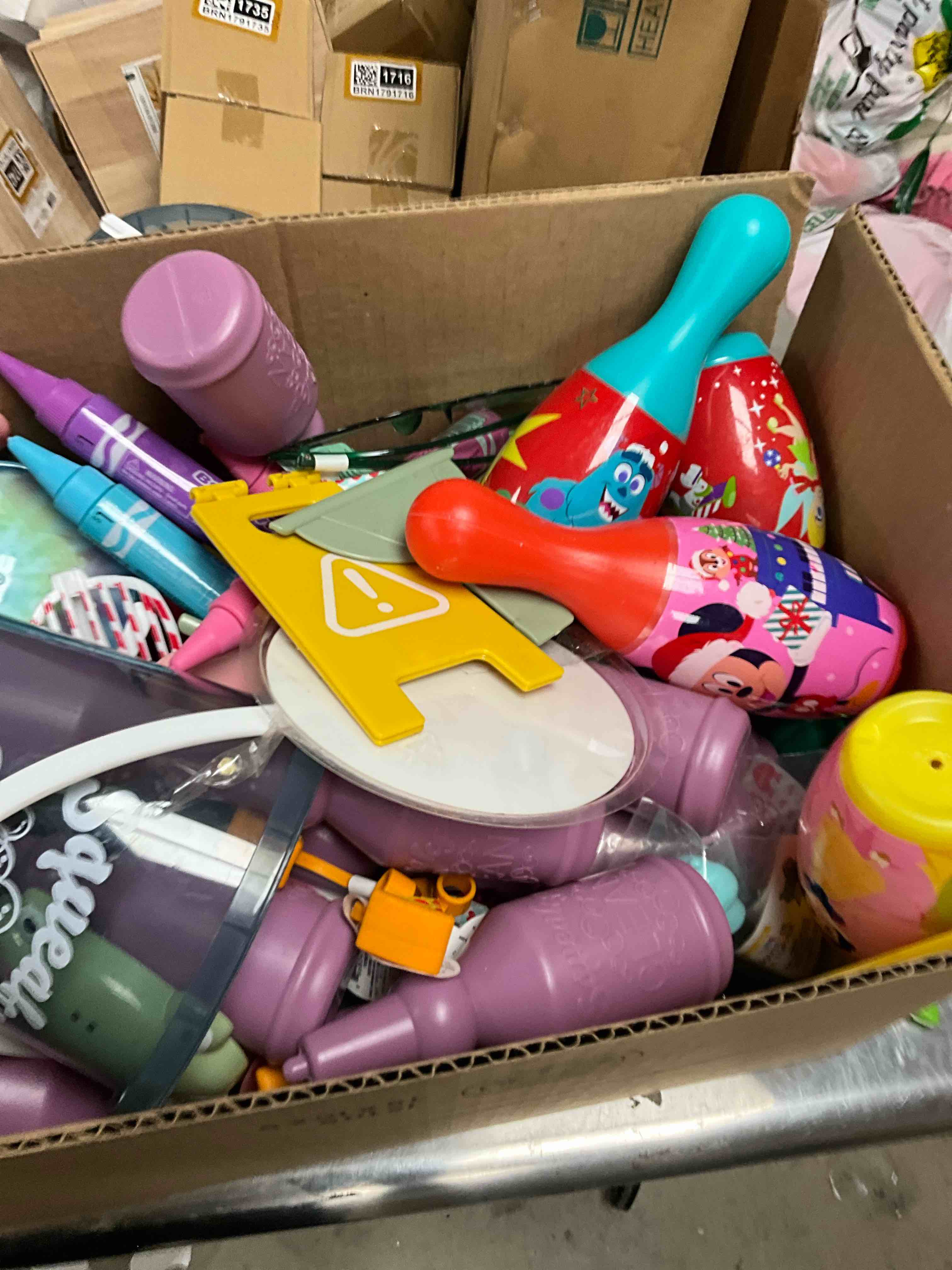 BOX FULL OF ASSORTED ITEMS 