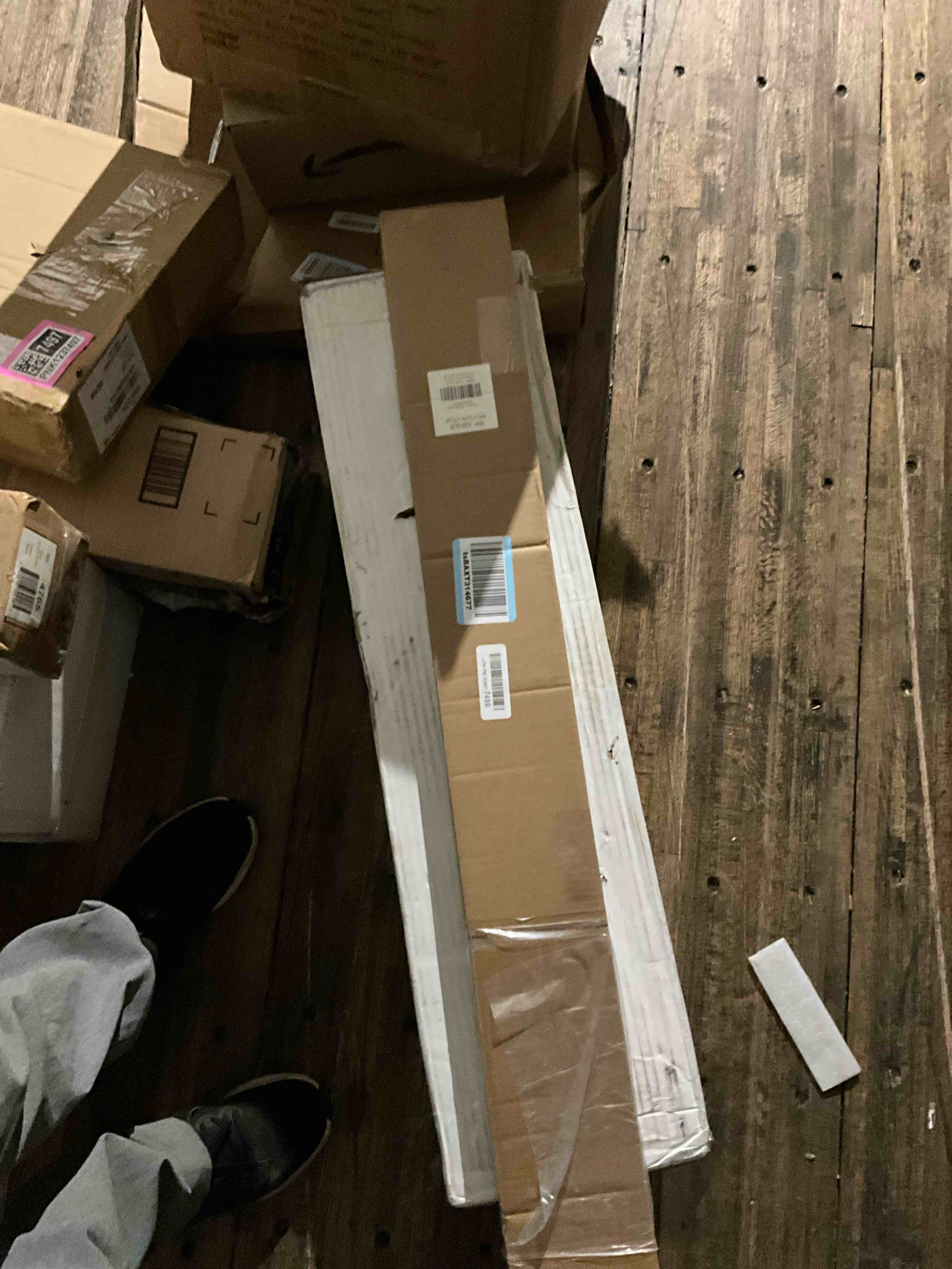 https://s3.amazonaws.com/lotting-images-prod/bidfta/PNK1237515_1760105707778.jpeg