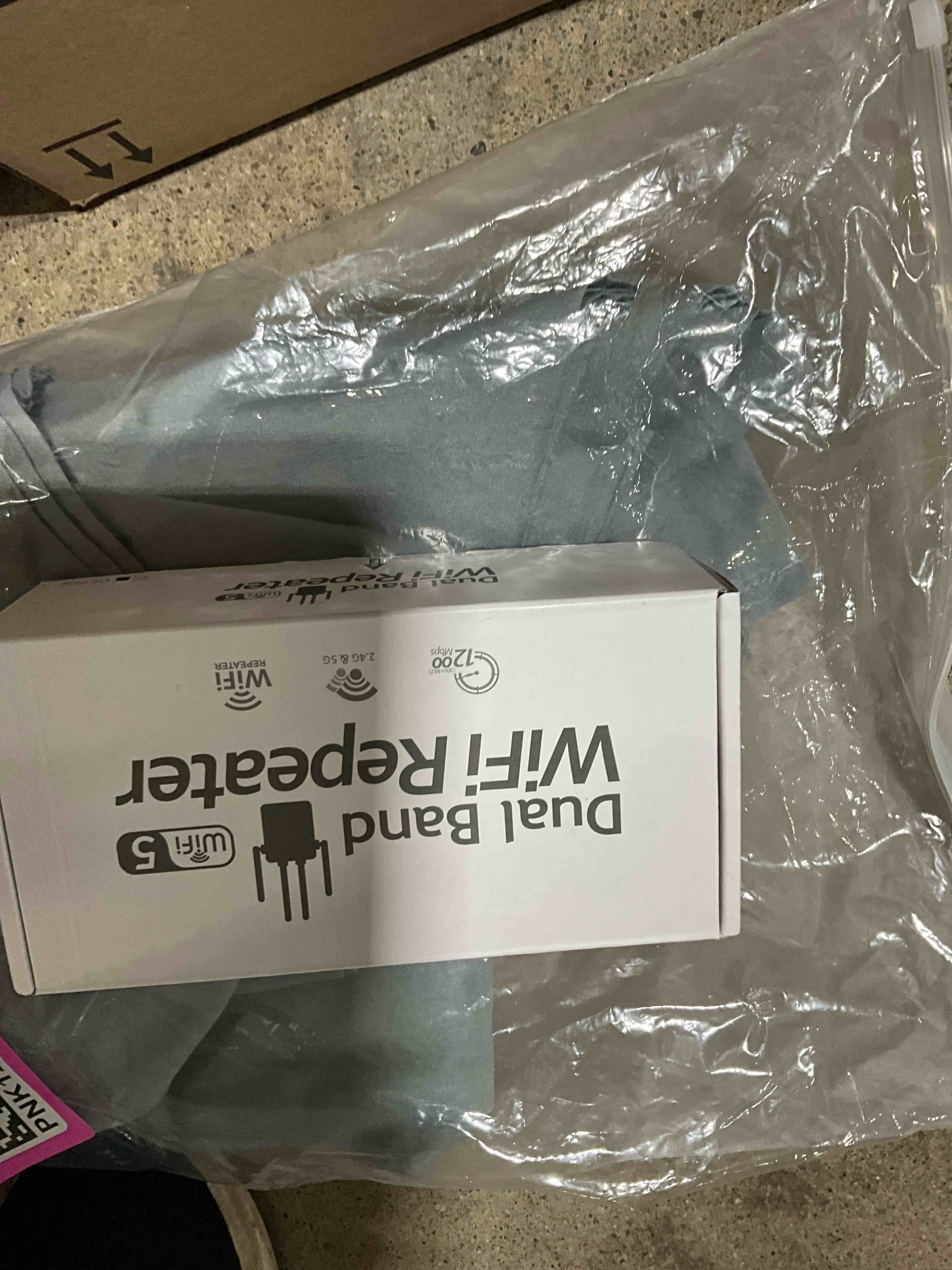 https://s3.amazonaws.com/lotting-images-prod/bidfta/PNK1237642_1760110891137.jpeg