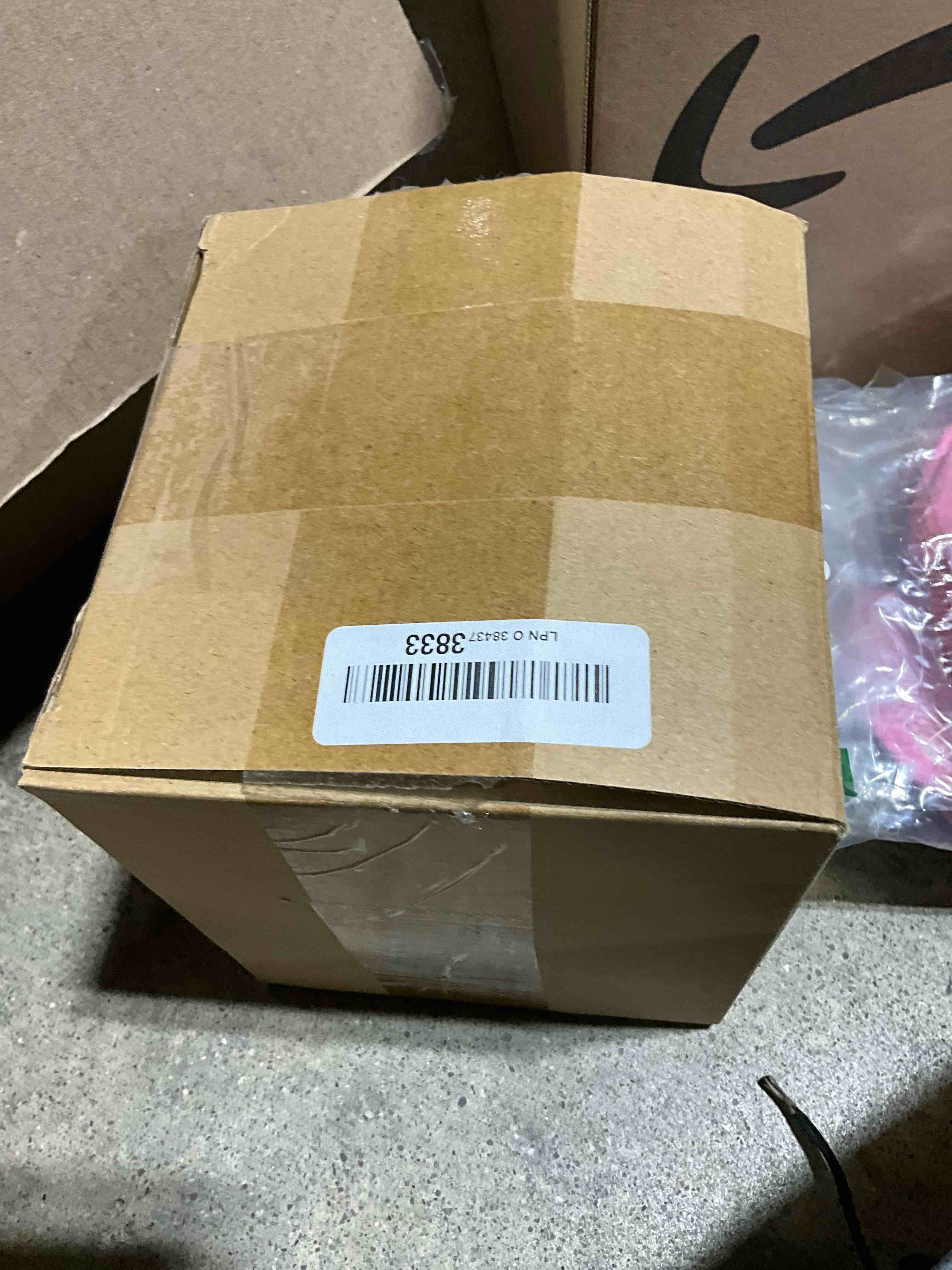 https://s3.amazonaws.com/lotting-images-prod/bidfta/PNK1237647_1760111054070.jpeg