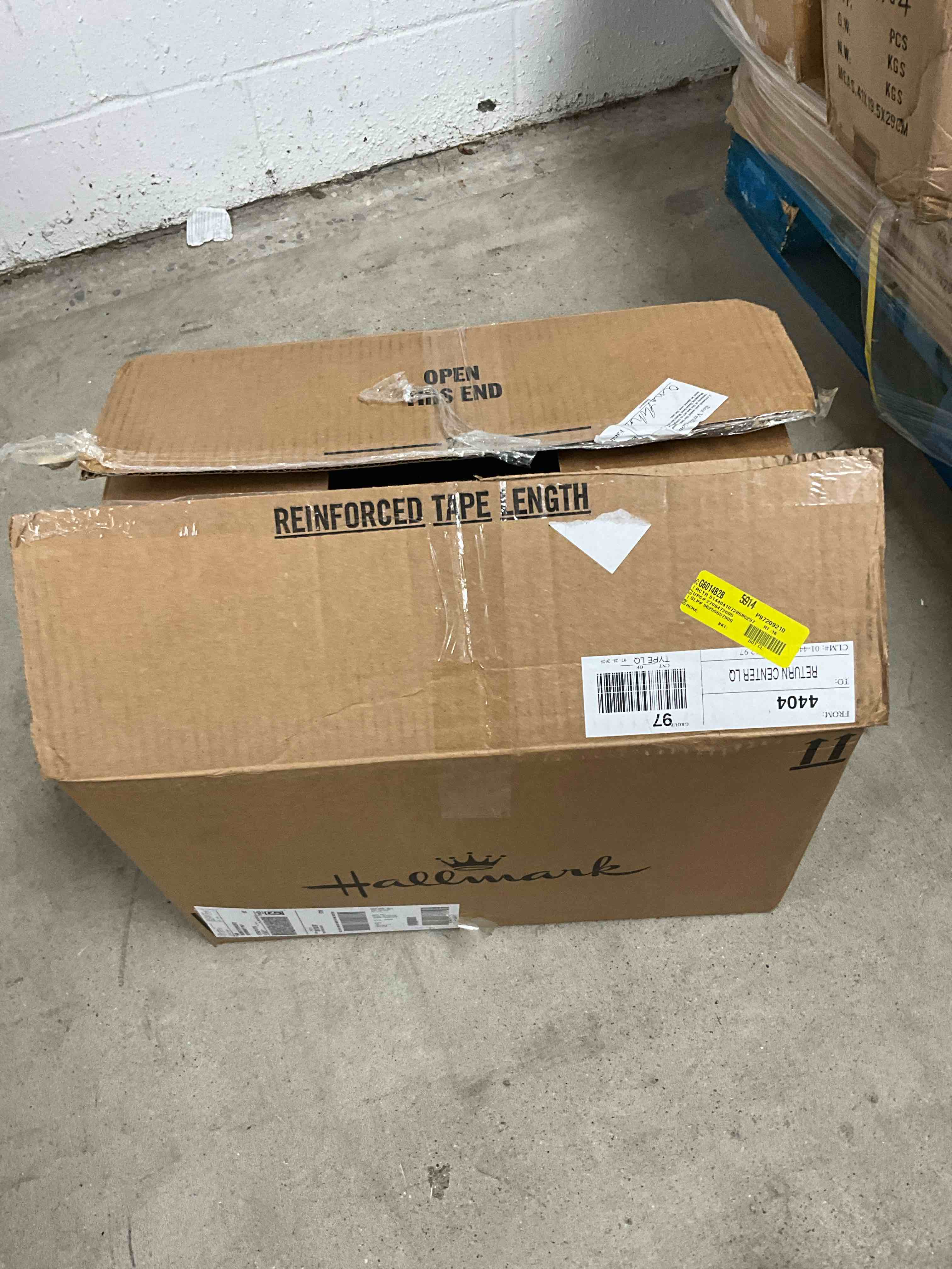 https://s3.amazonaws.com/lotting-images-prod/bidfta/PNK1237869_1760376407630.jpeg