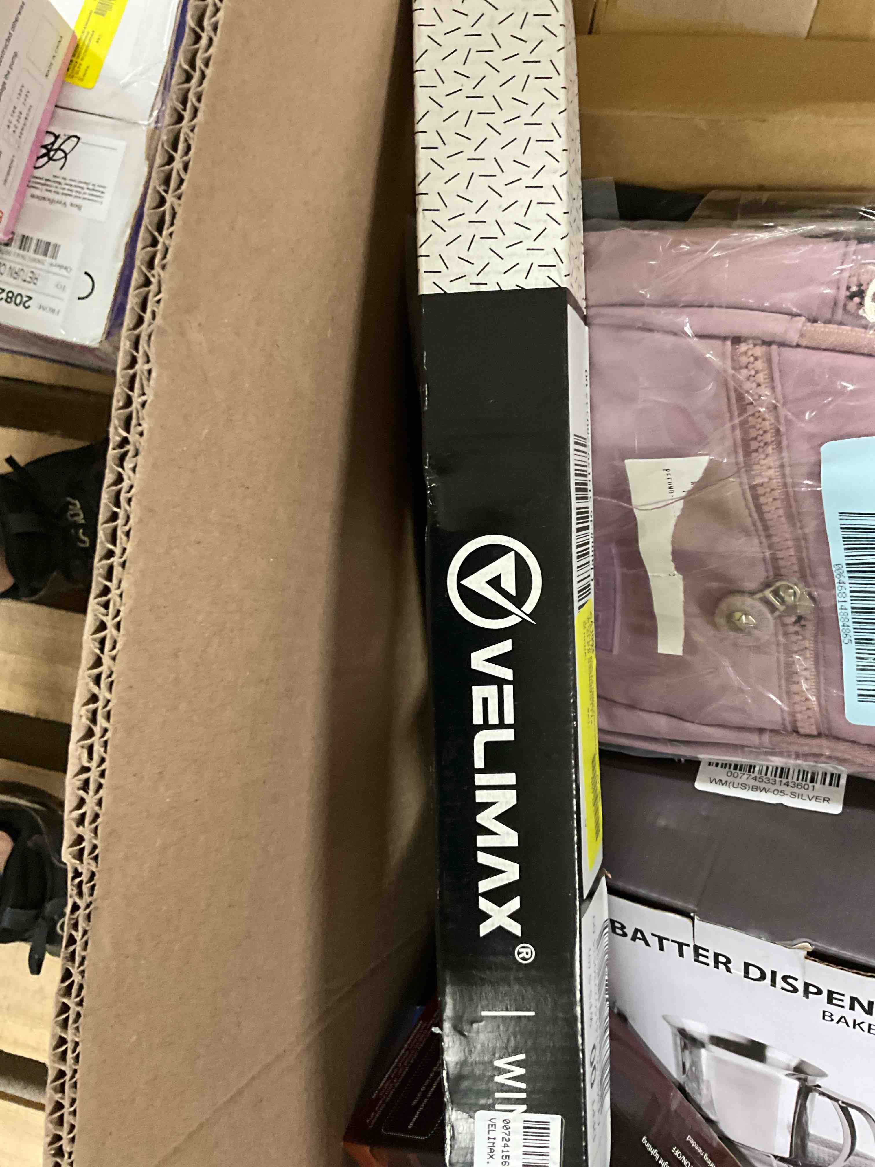 https://s3.amazonaws.com/lotting-images-prod/bidfta/PNK1237960_1760381954617.jpeg