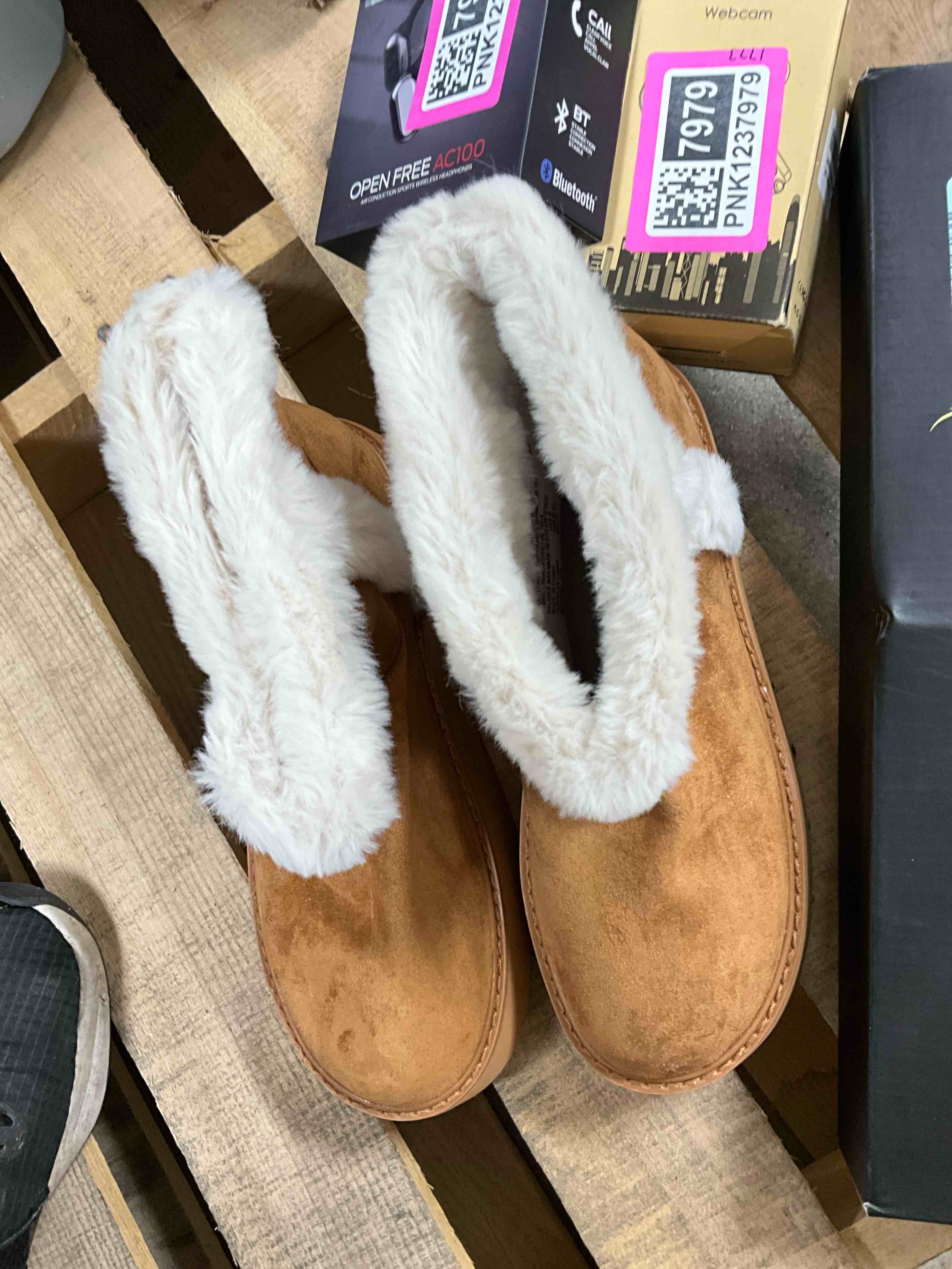 boots size 8