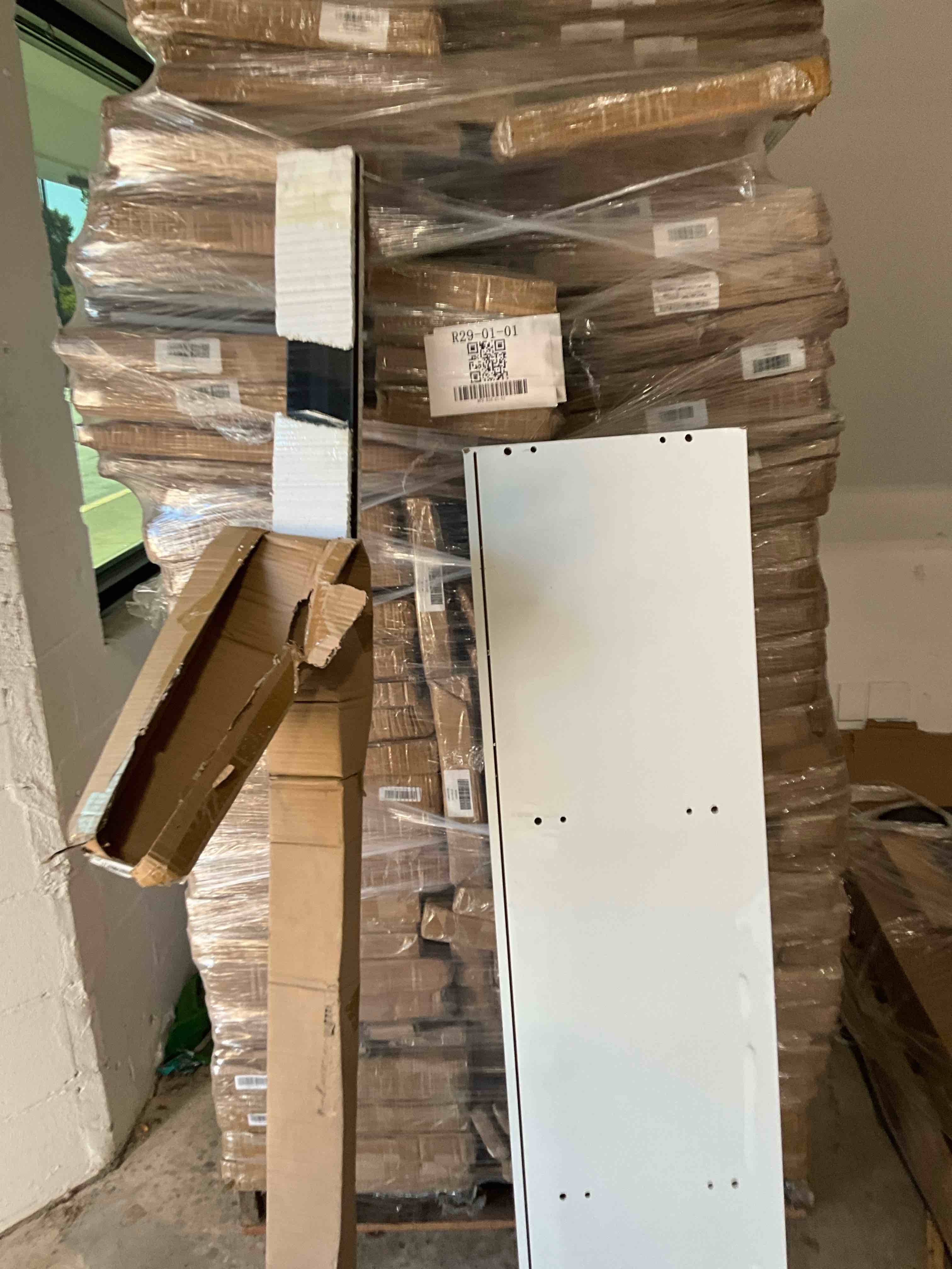 SPARE FURNITURE PARTS (whole pallet) 