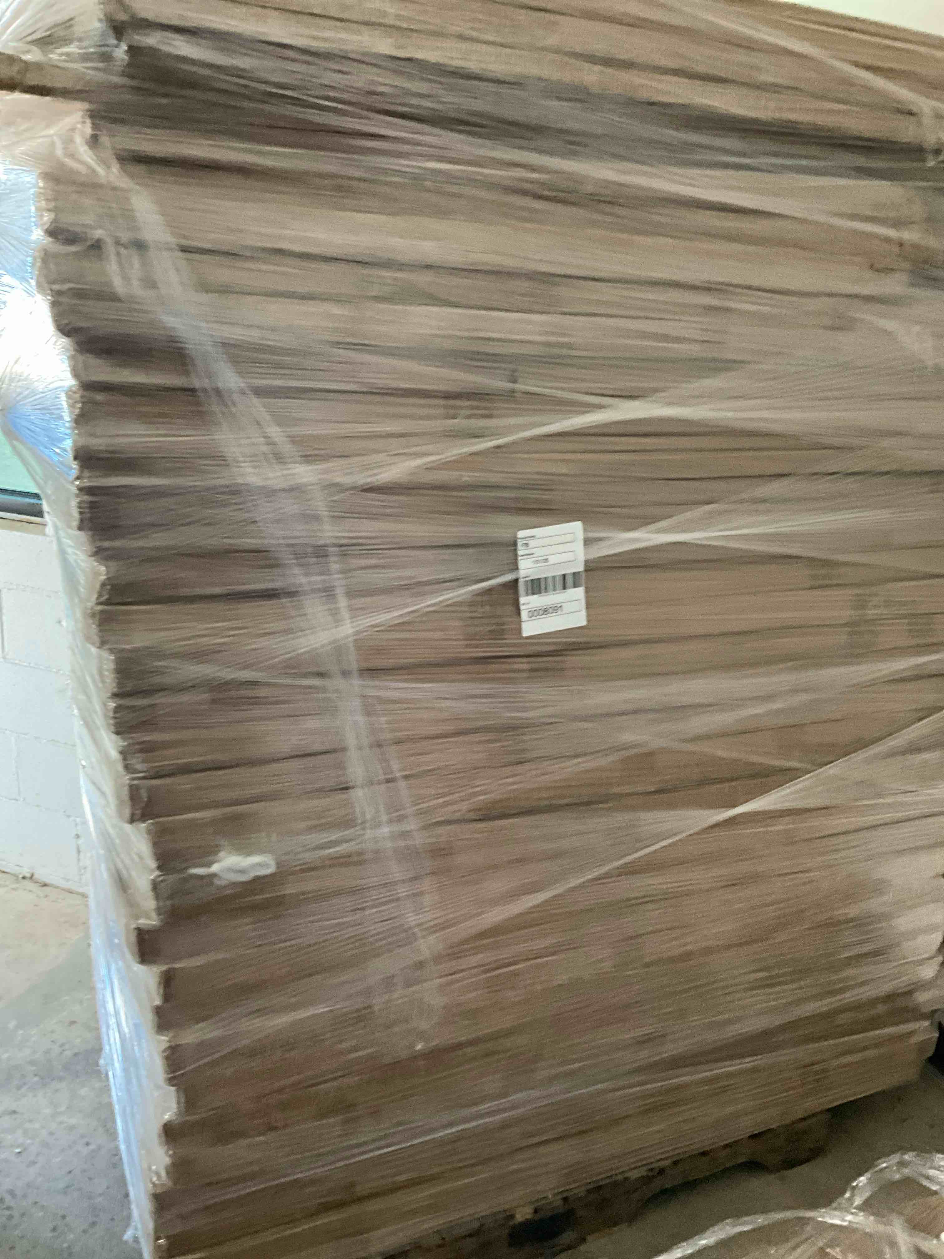 https://s3.amazonaws.com/lotting-images-prod/bidfta/PNK1238016_1760456486252.jpeg