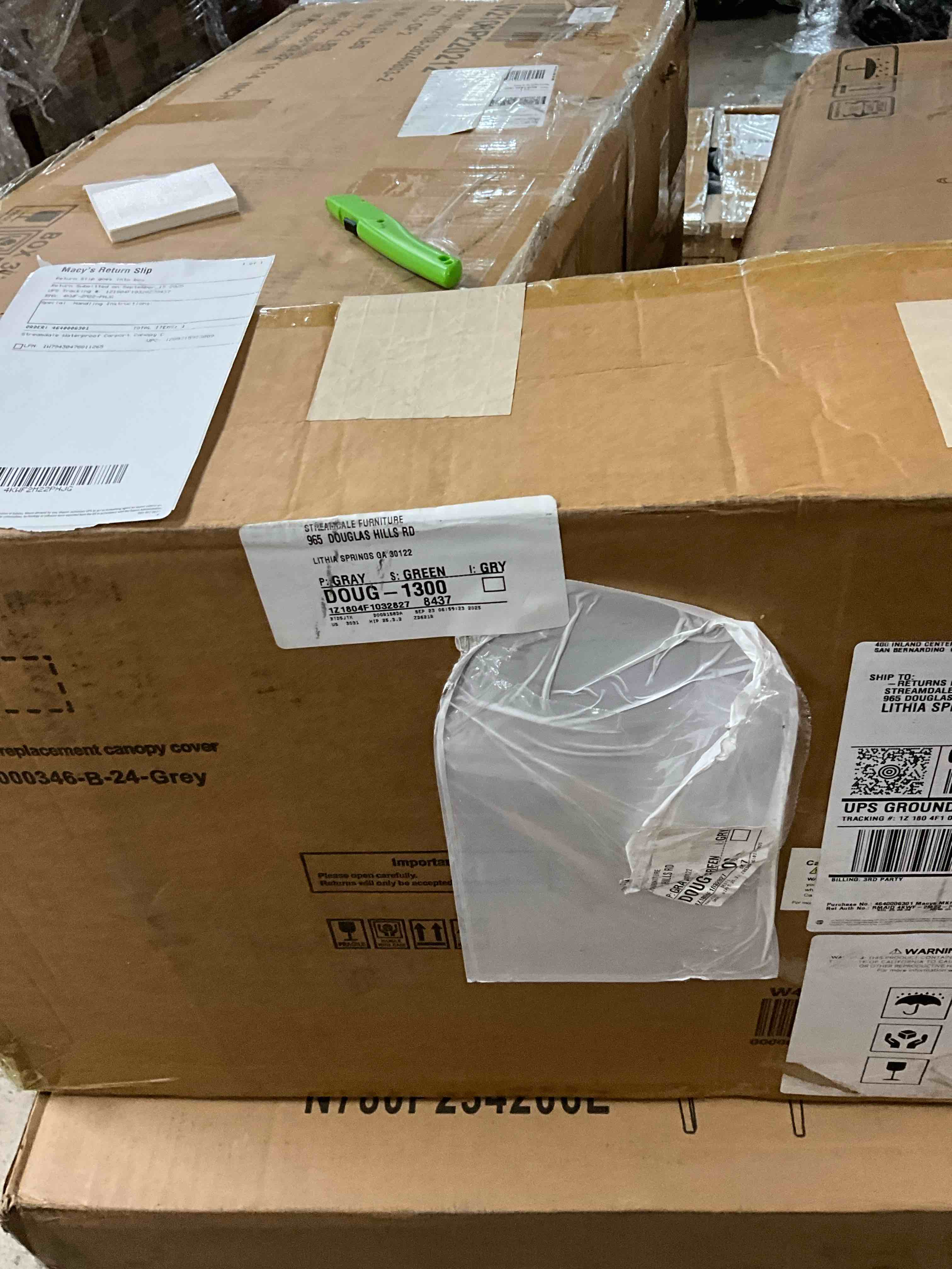 https://s3.amazonaws.com/lotting-images-prod/bidfta/PNK1238276_1760974566186.jpeg