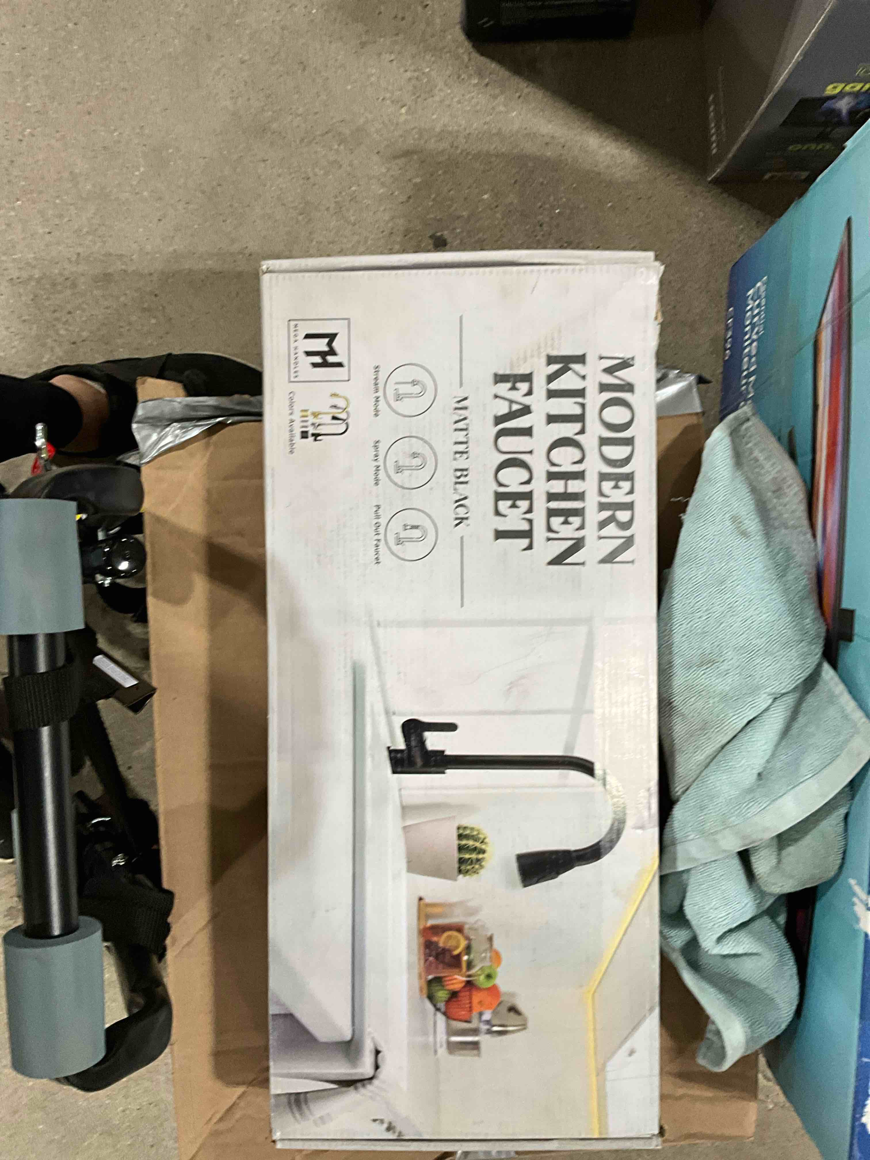 modern kitchen faucet matte black