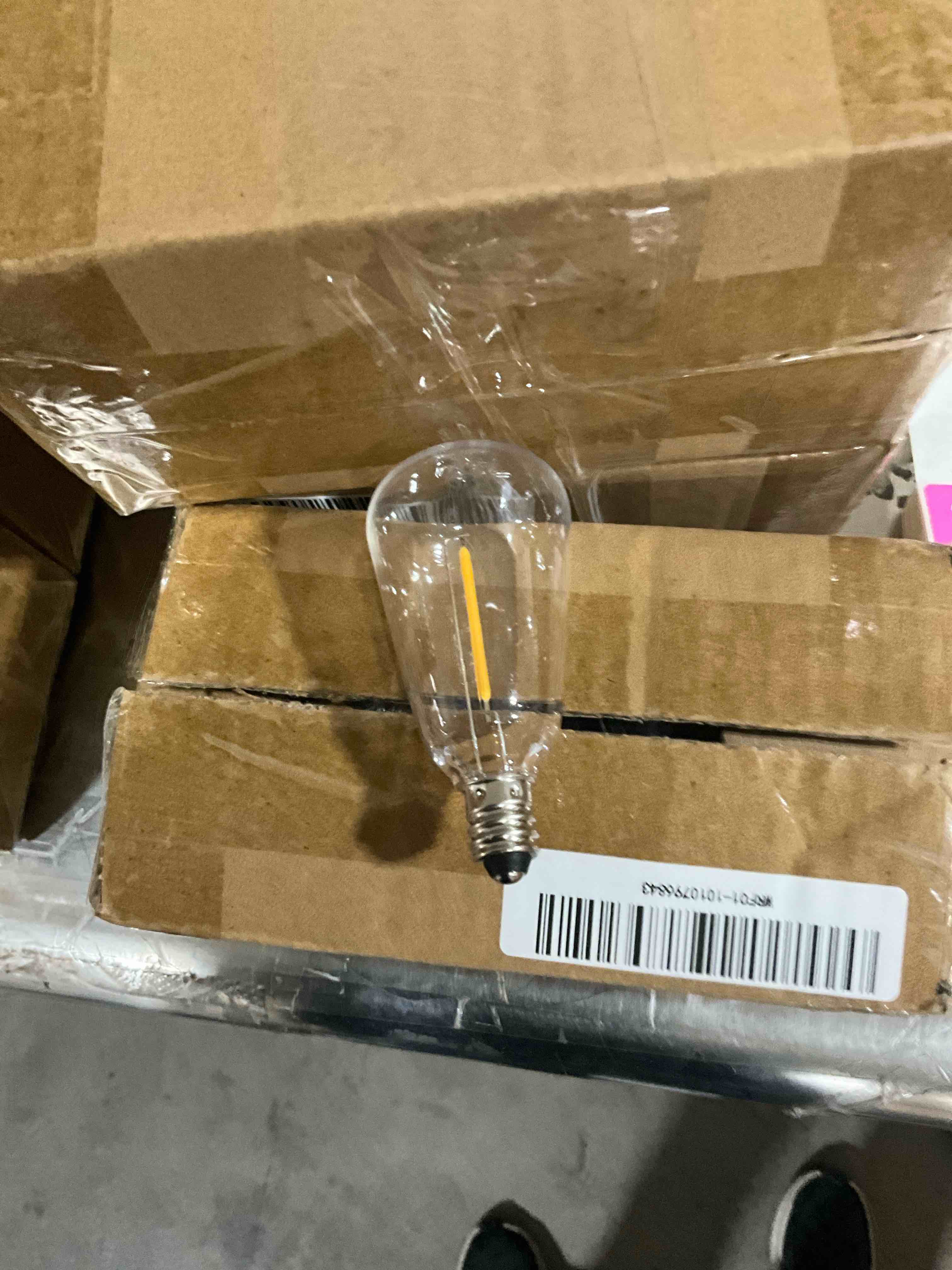 LED lightbulb 60 bulbs in a bundle