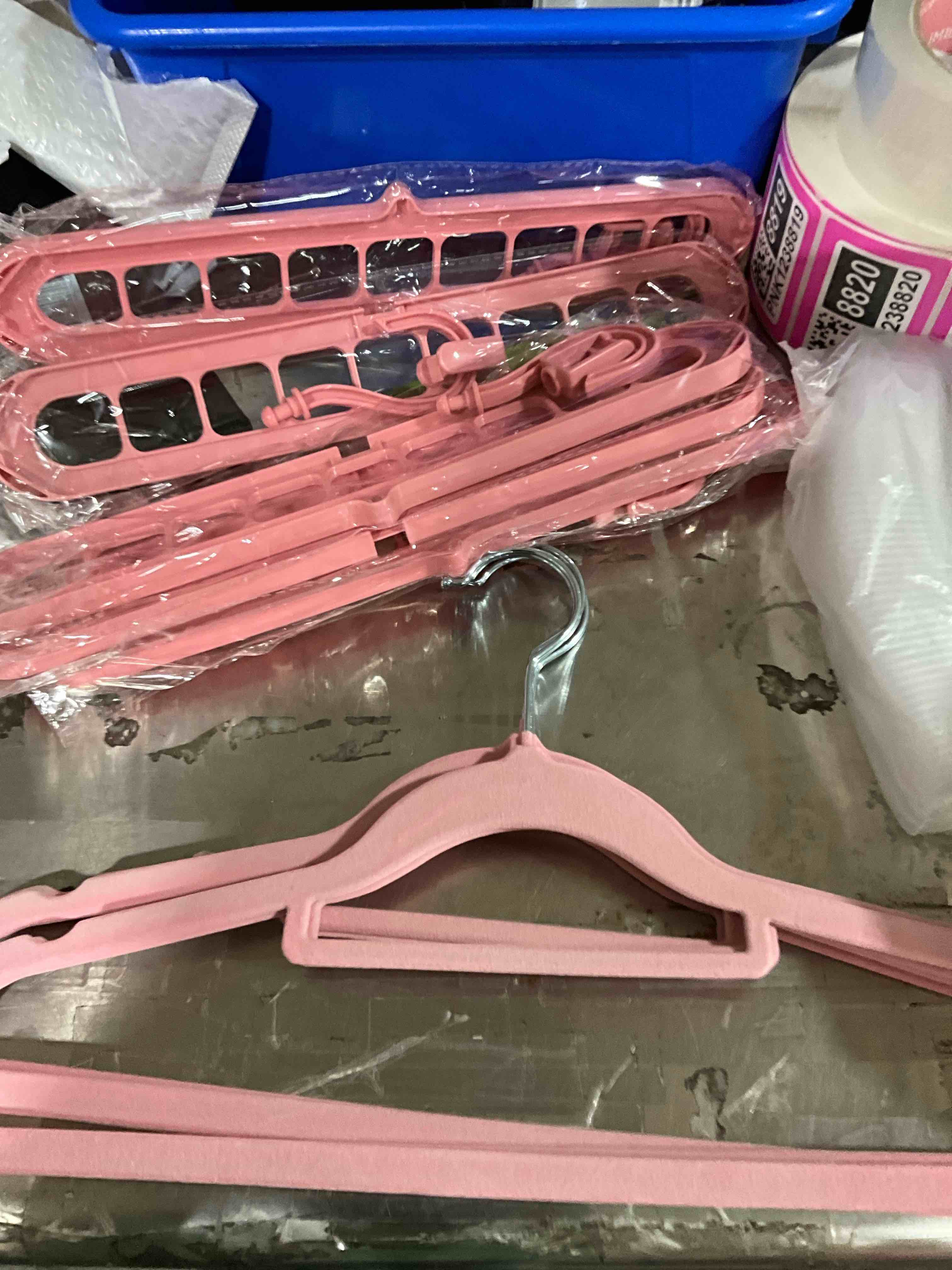 ASSORTED HOUSE HOLD ITEMS over 5 items