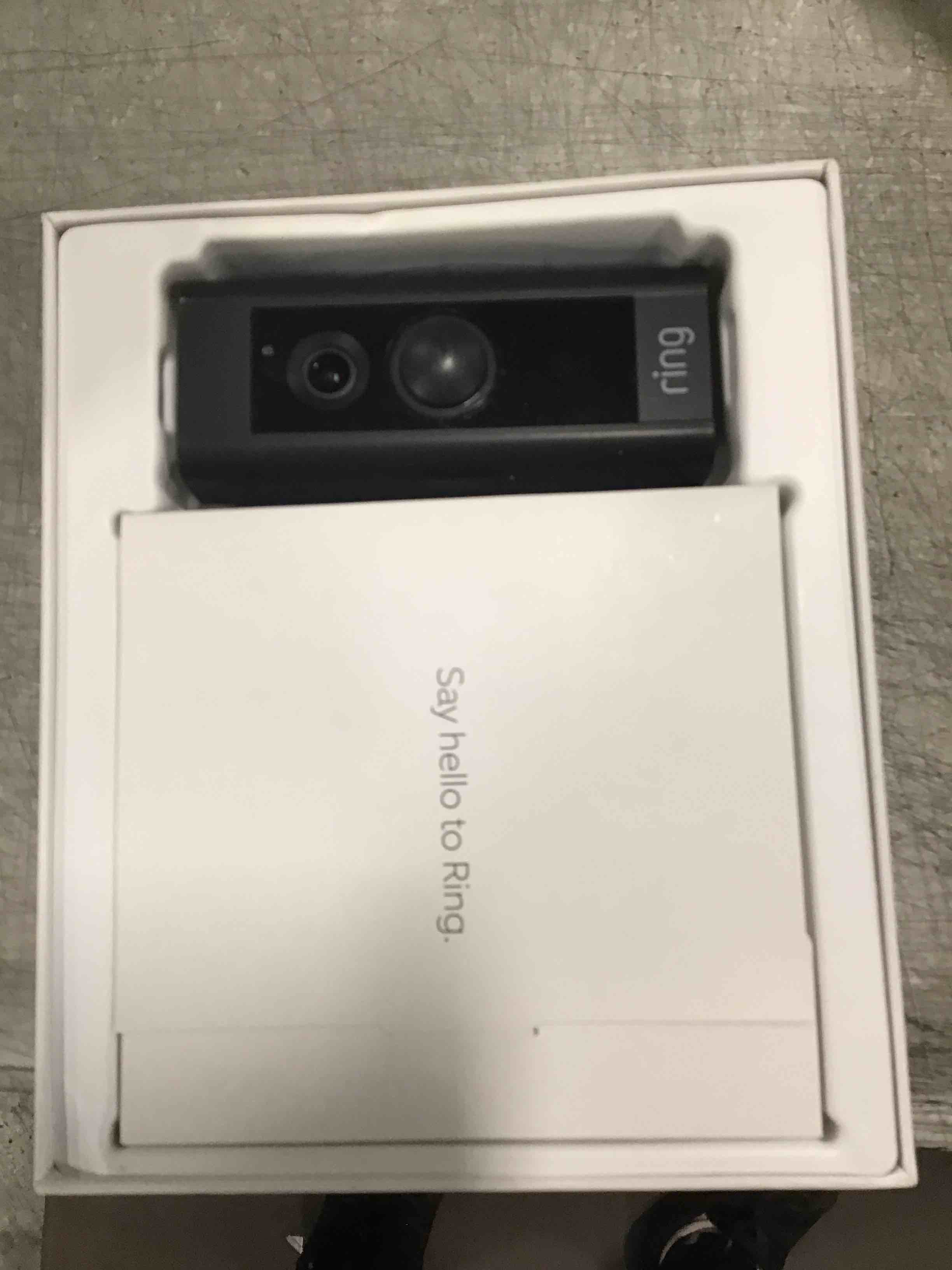 https://s3.amazonaws.com/lotting-images-prod/bidfta/PNK1240981_1734700334255.jpeg