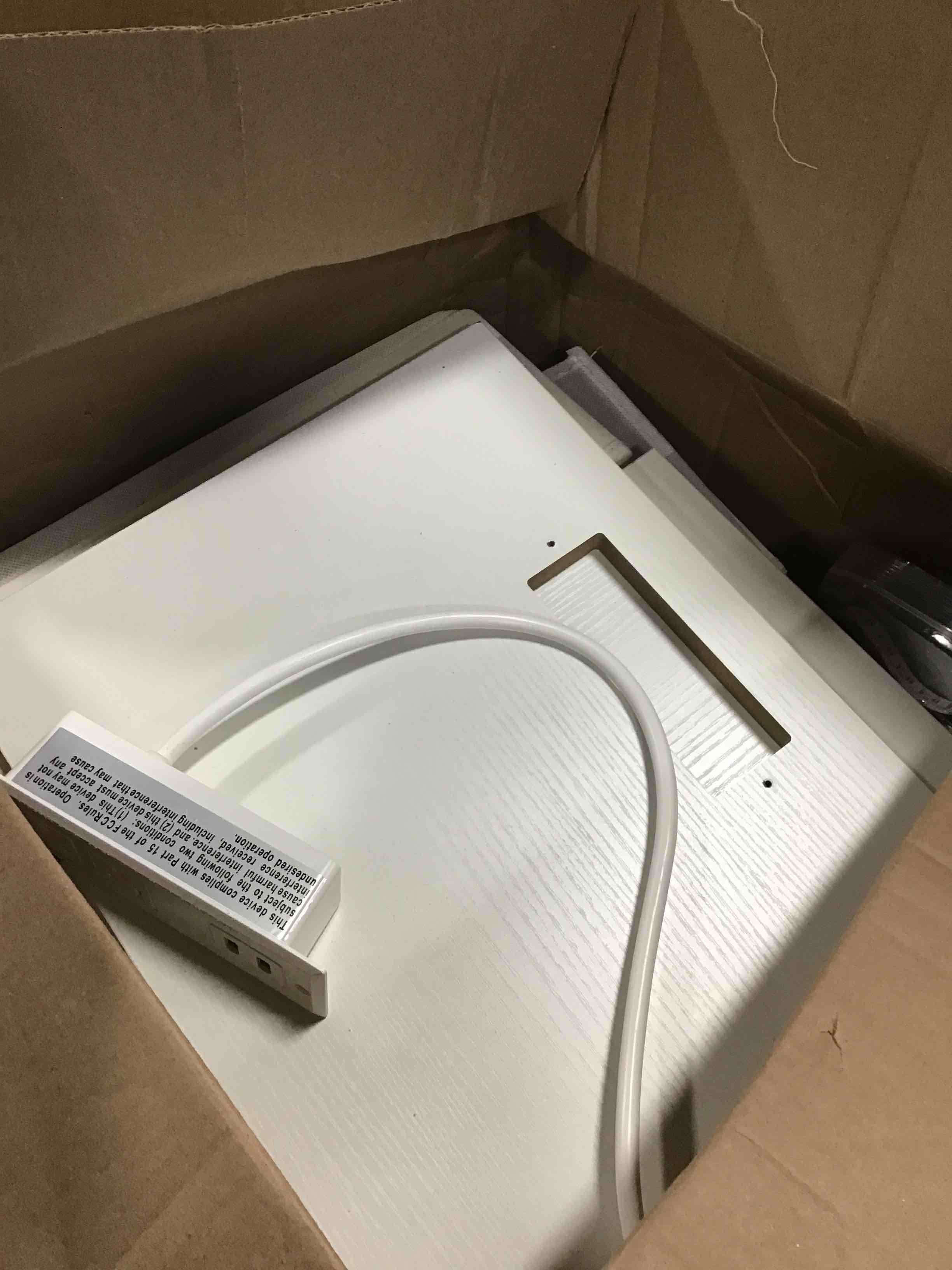 https://s3.amazonaws.com/lotting-images-prod/bidfta/PNK1241143_1734724351671.jpeg