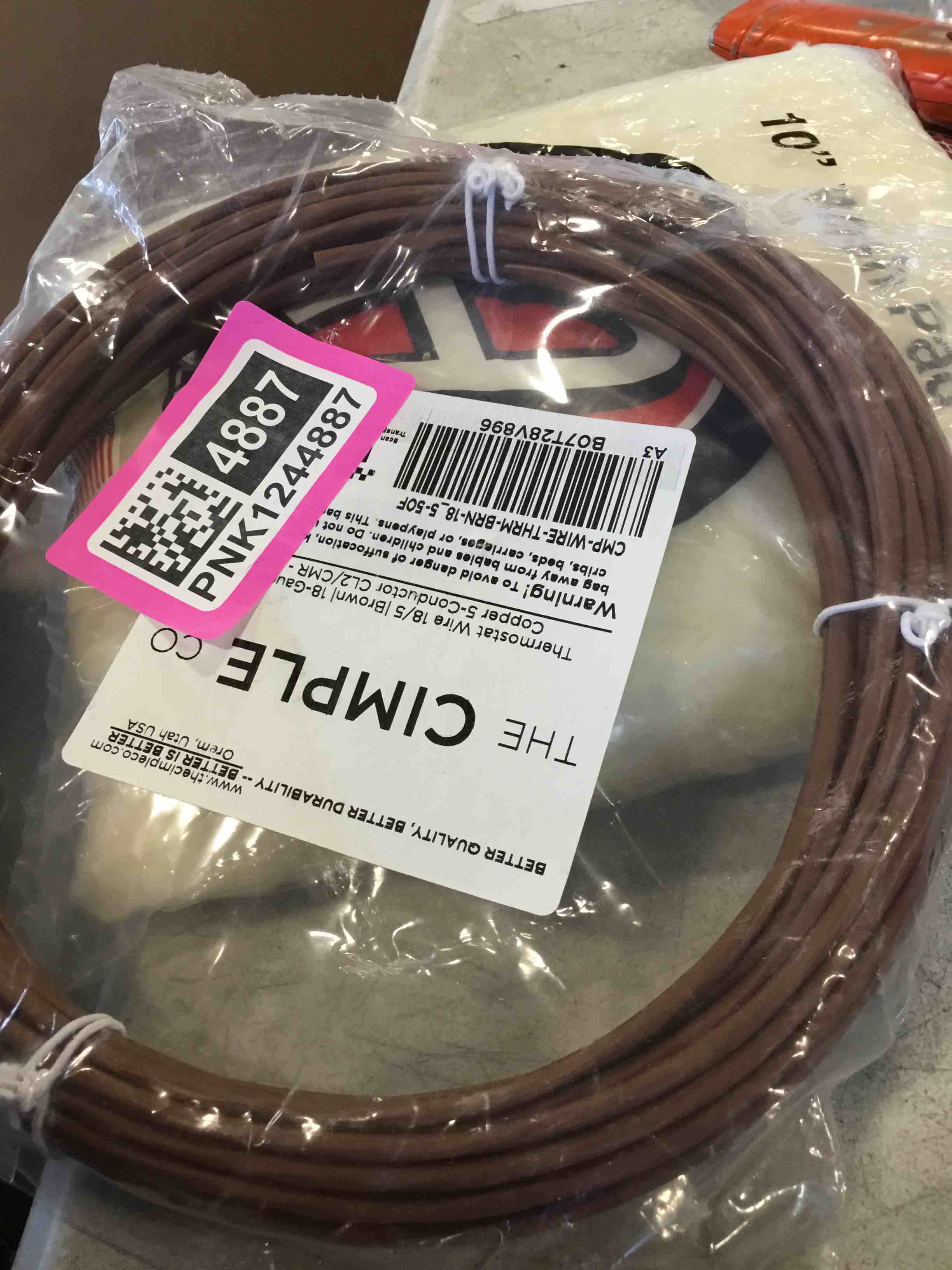 https://s3.amazonaws.com/lotting-images-prod/bidfta/PNK1244887_1735586912791.jpeg