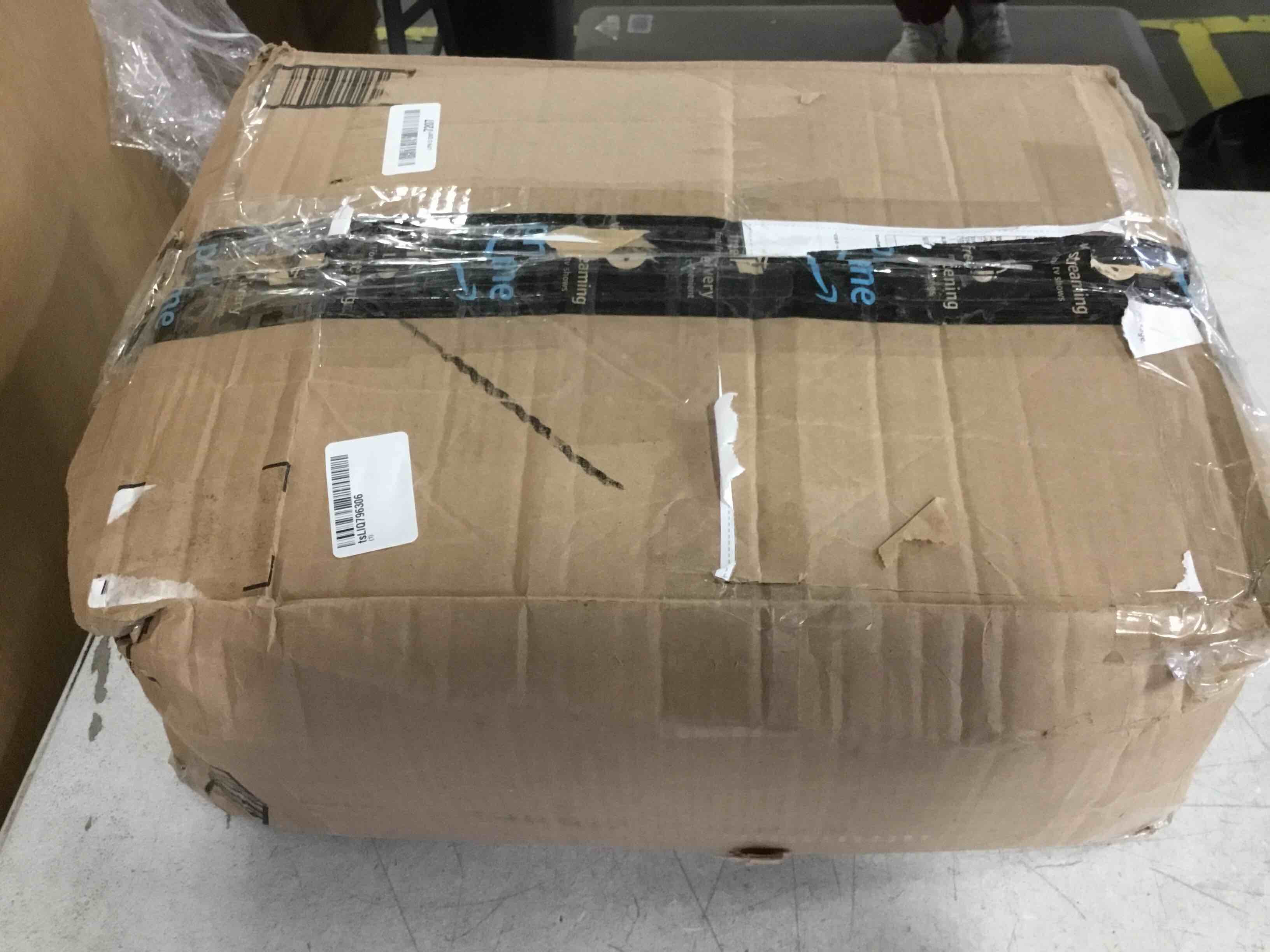 https://s3.amazonaws.com/lotting-images-prod/bidfta/PNK1247914_1734618371576.jpeg