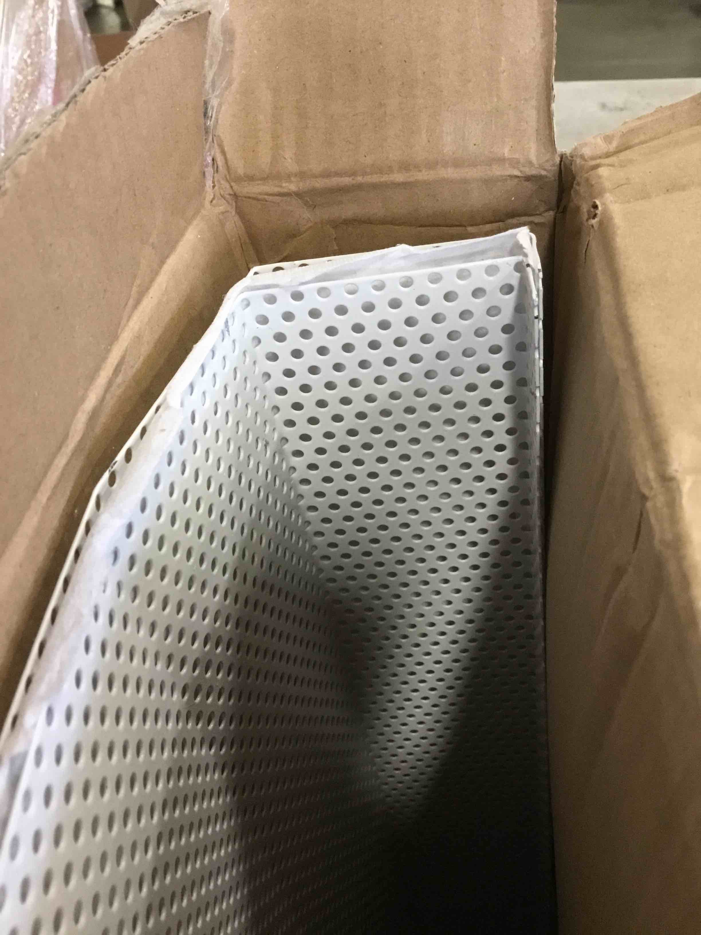https://s3.amazonaws.com/lotting-images-prod/bidfta/PNK1248181_1734719299717.jpeg