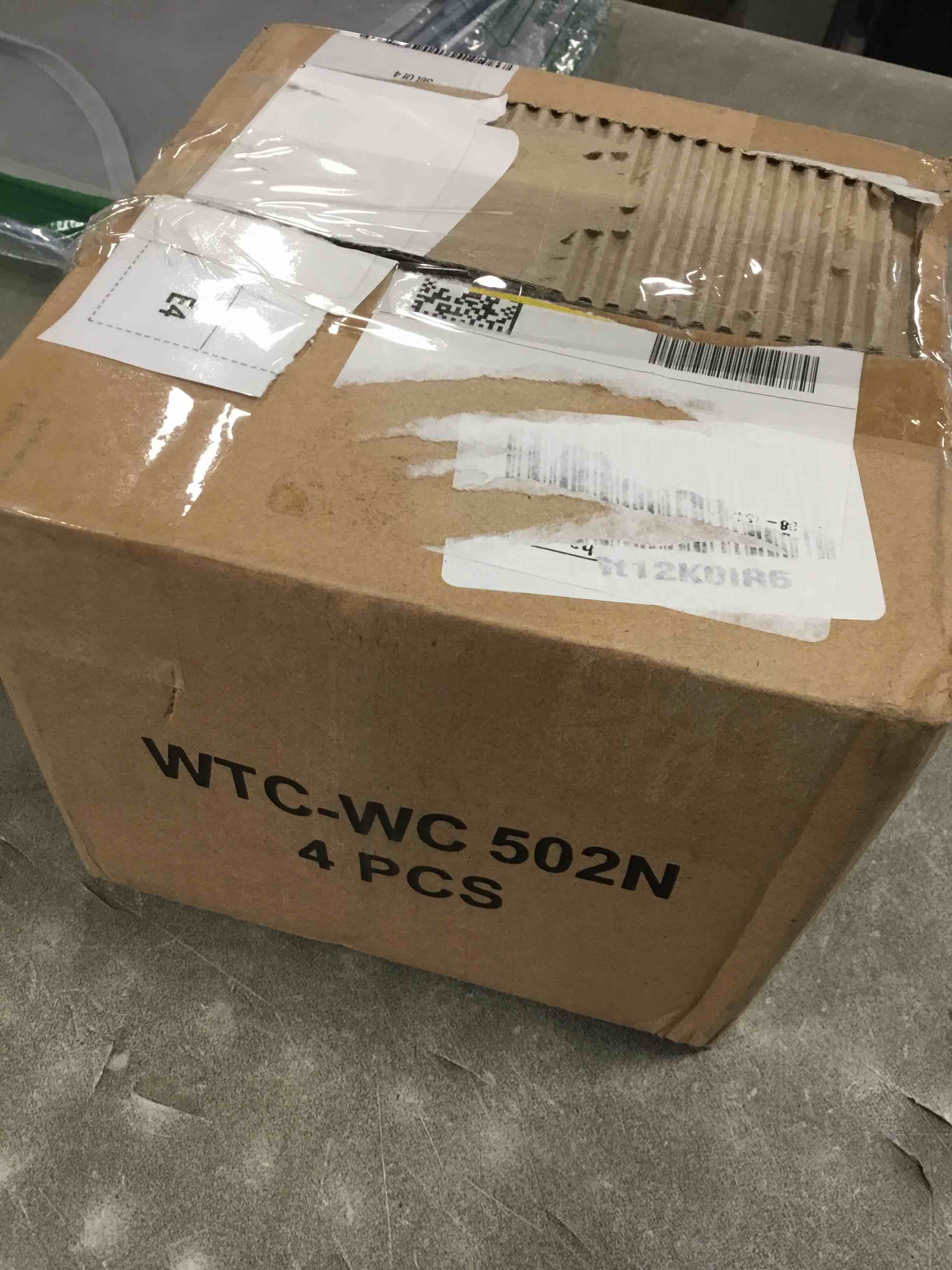 https://s3.amazonaws.com/lotting-images-prod/bidfta/PNK1251056_1735565363200.jpeg