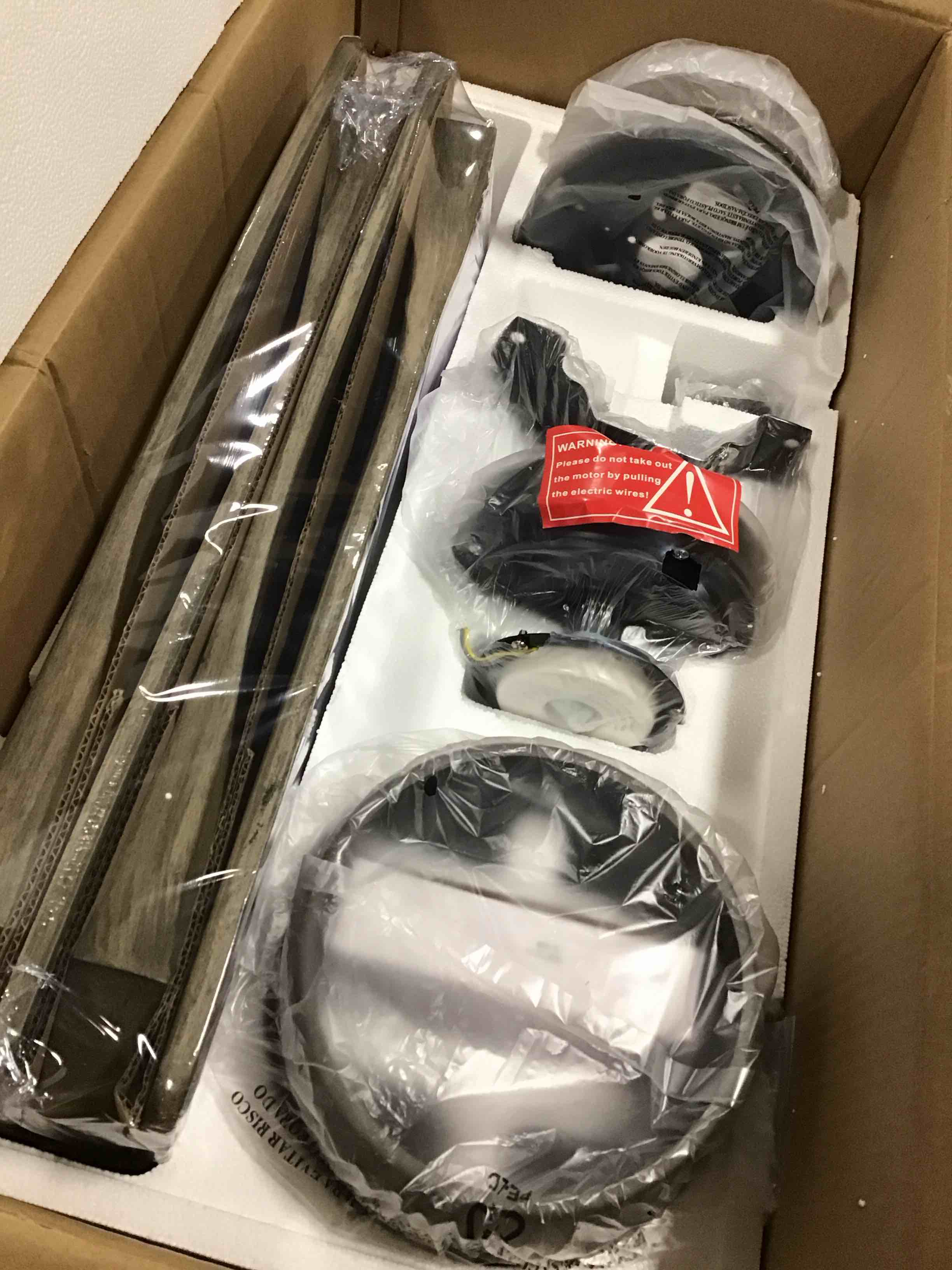 https://s3.amazonaws.com/lotting-images-prod/bidfta/PNK1251377_1735823275920.jpeg