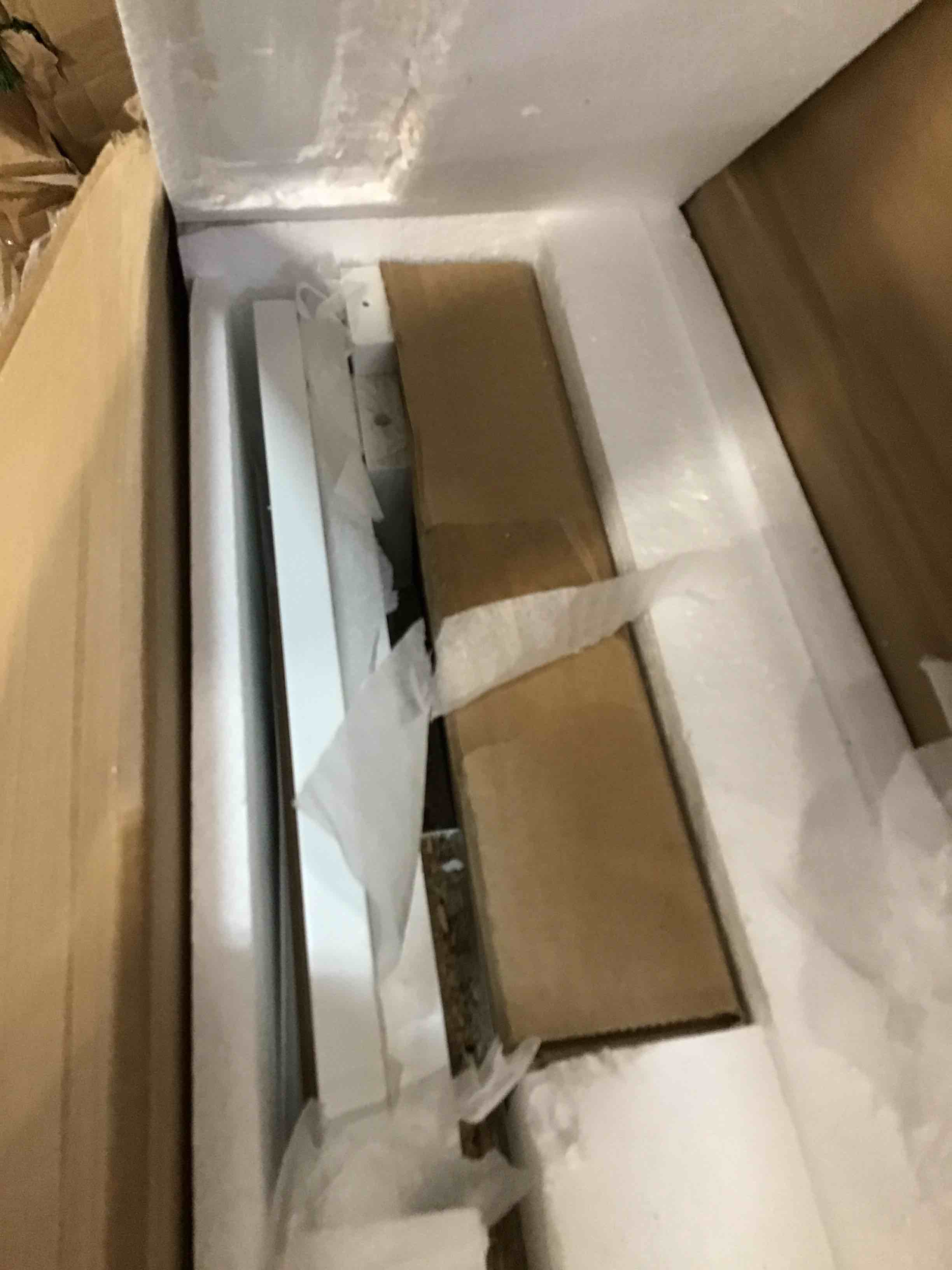 https://s3.amazonaws.com/lotting-images-prod/bidfta/PNK1255897_1734639989753.jpeg