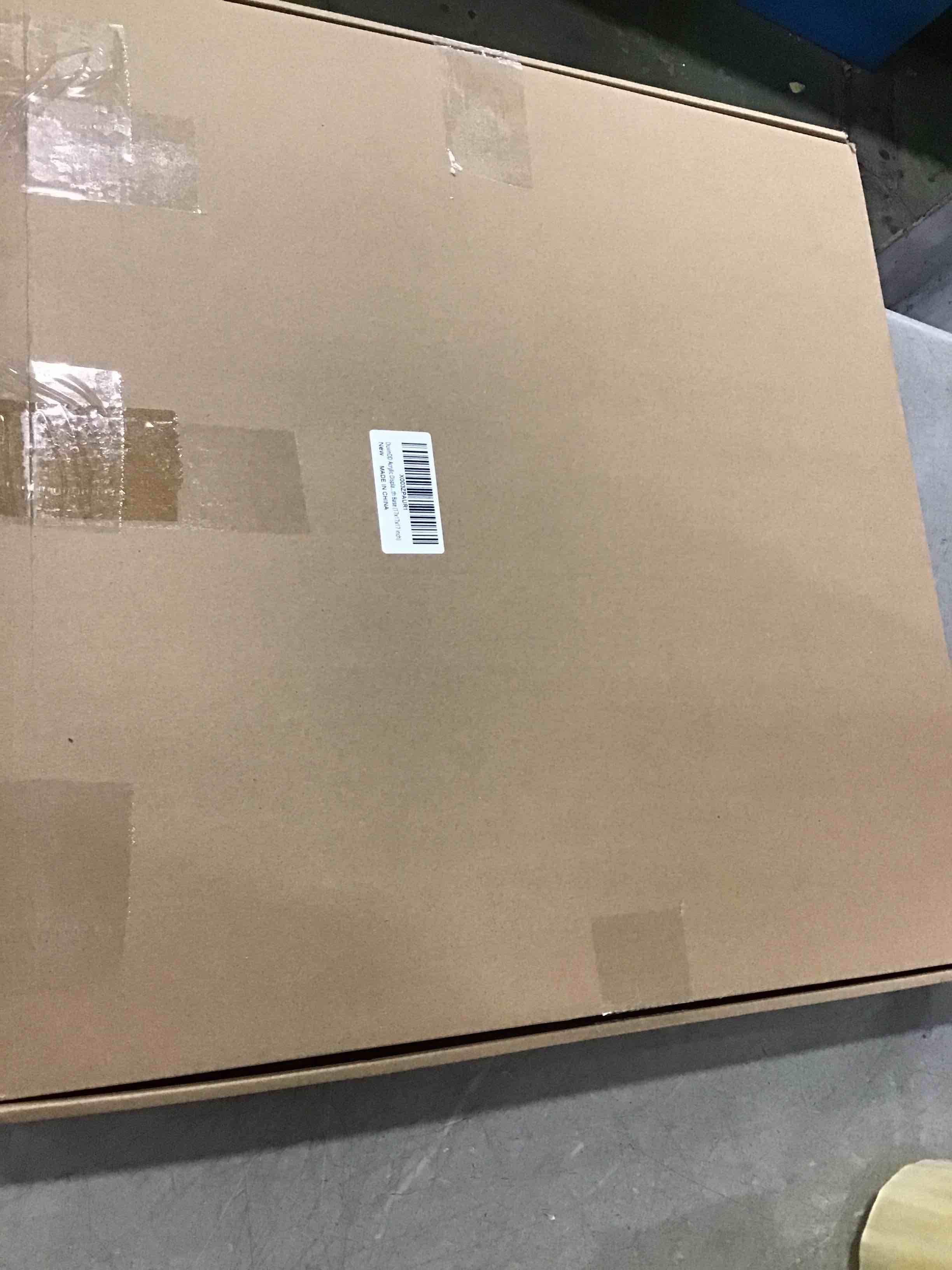 https://s3.amazonaws.com/lotting-images-prod/bidfta/PNK1256080_1734711597467.jpeg